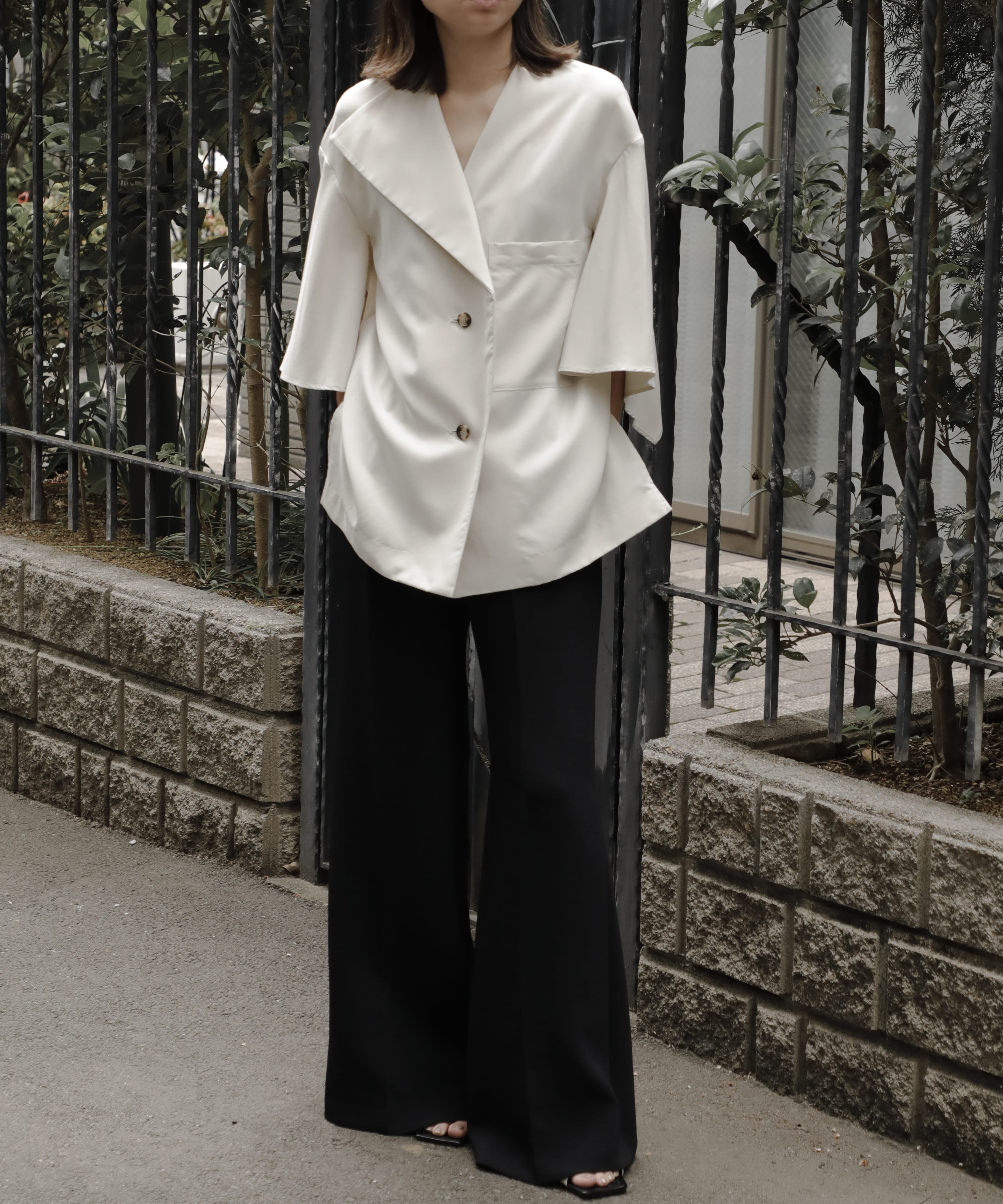 Liese panel sleeve shirt O.WHT AKIRANAKA