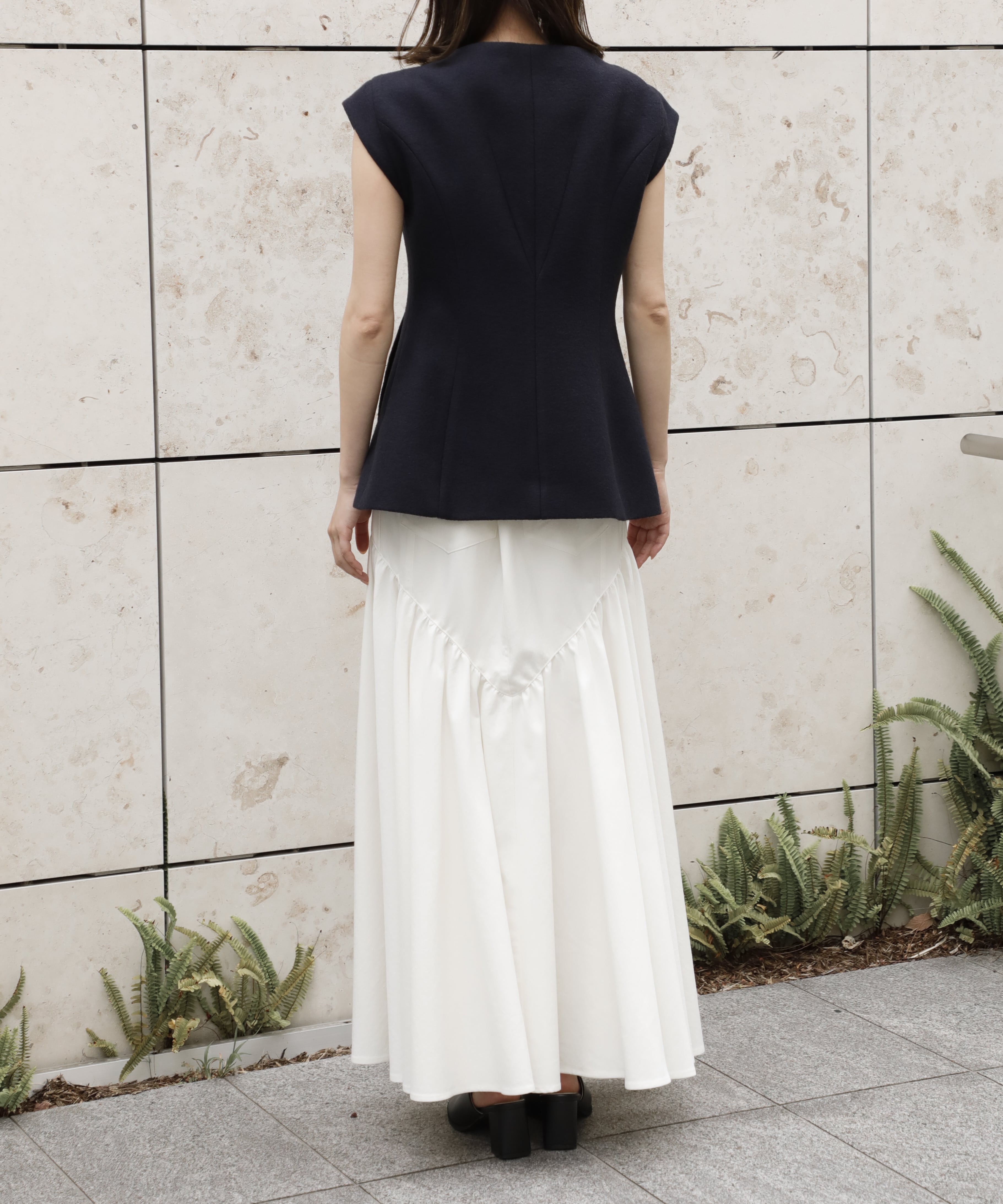 Pierina skirt WH AKIRANAKA