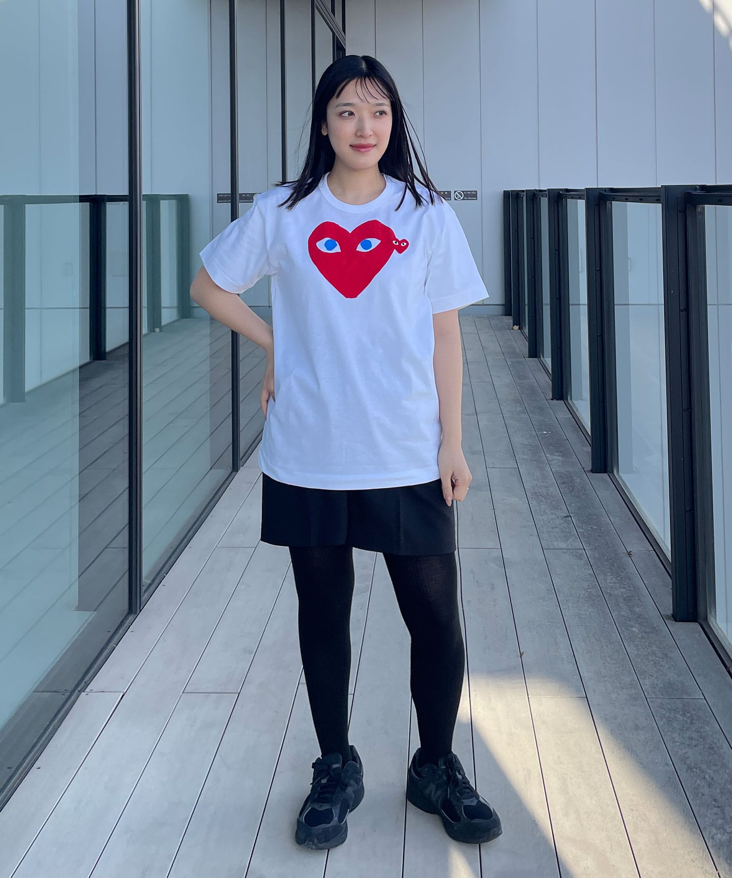 T-SHIRT LOGO PRINT RED HEART BLUE EYES PLAY Comme des Garcons