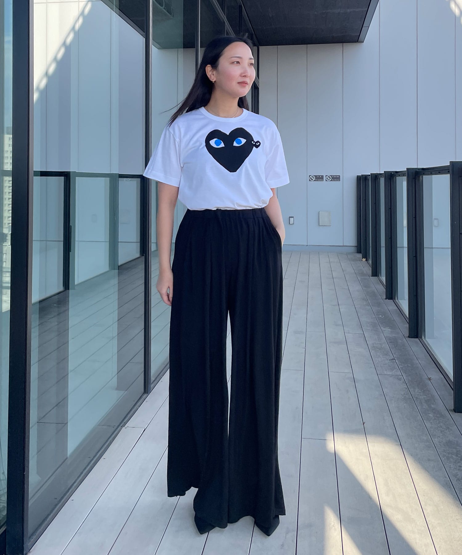 T-SHIRT LOGO PRINT BLACK HEART BLUE EYES PLAY Comme des Garcons