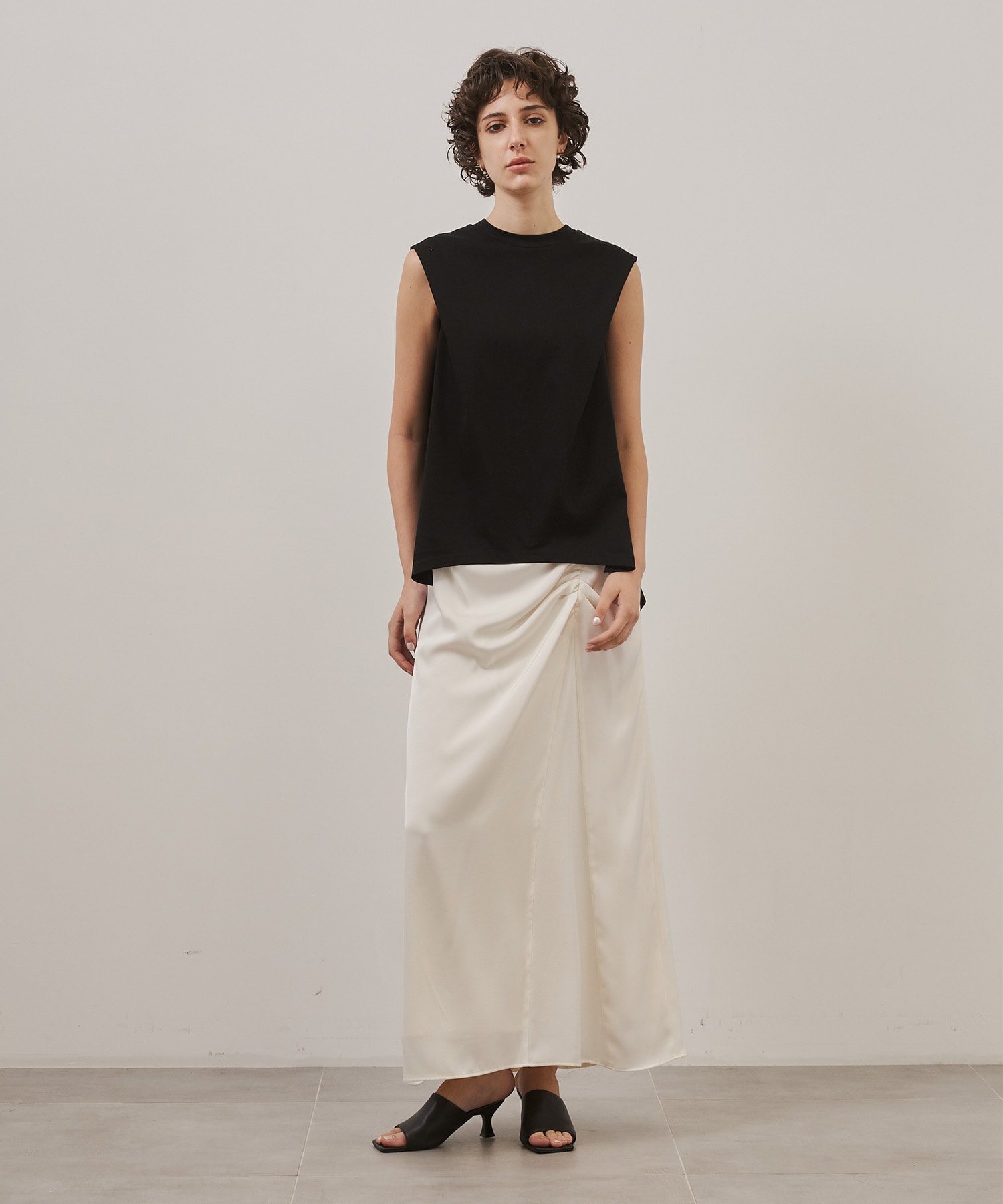 Cape Nosleeve Tshirt CITY TOKYO