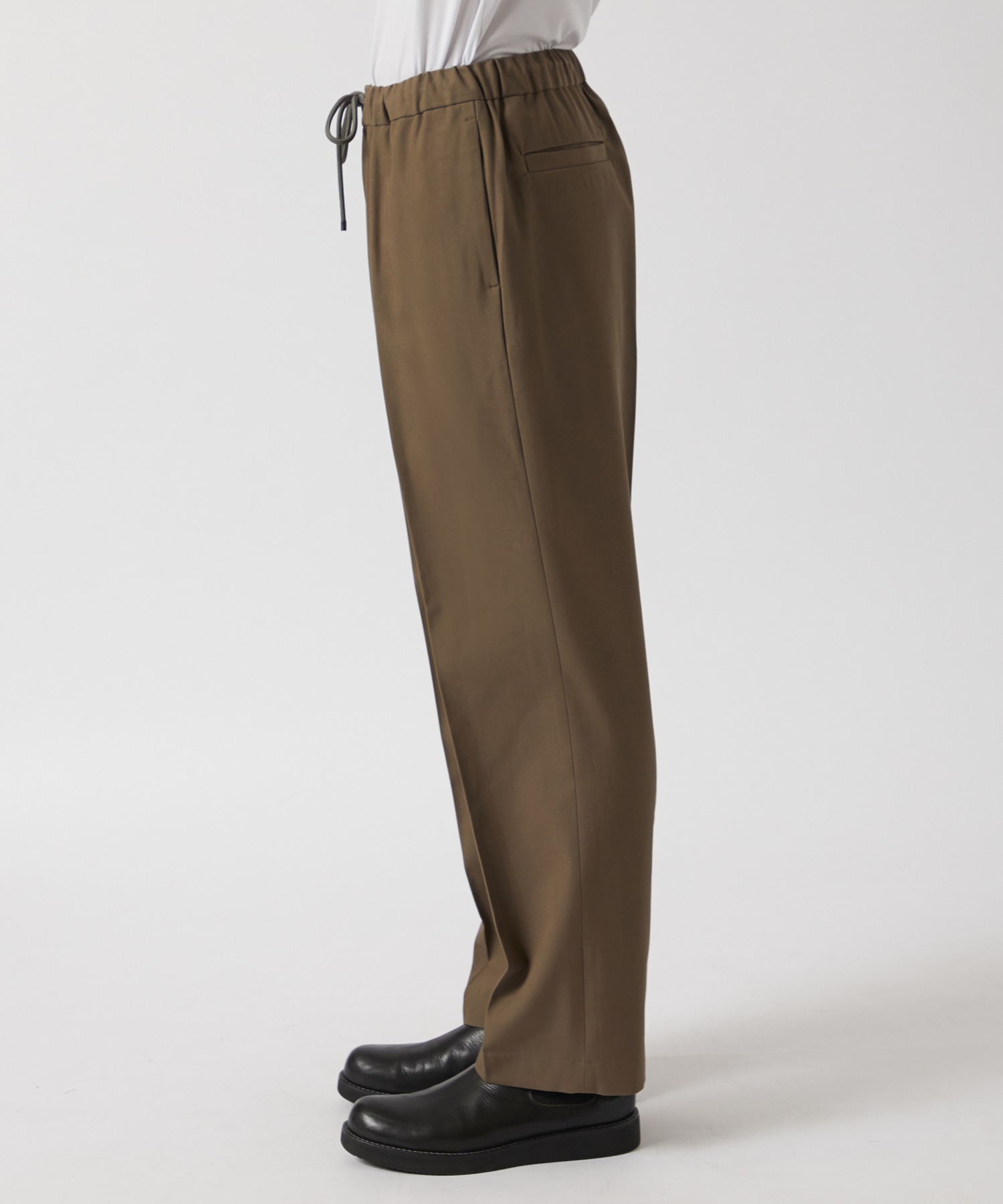 FLAT TAPERED EASY TROUSERS MARKAWARE