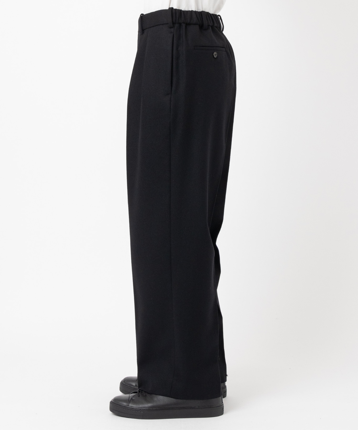 DOUBLE PLEATED TROUSERS MARKAWARE