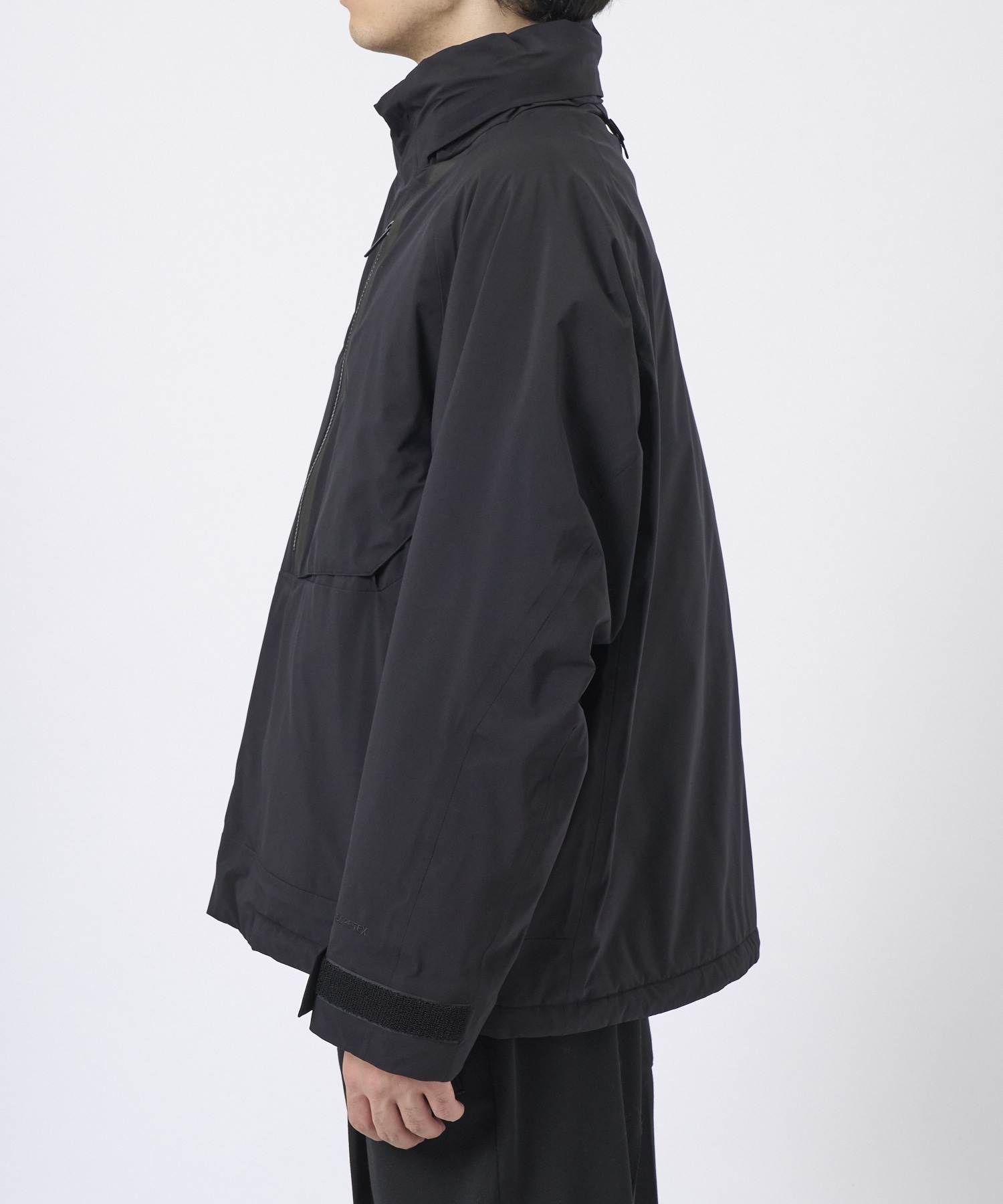 GORE-TEX JACKET White Mountaineering