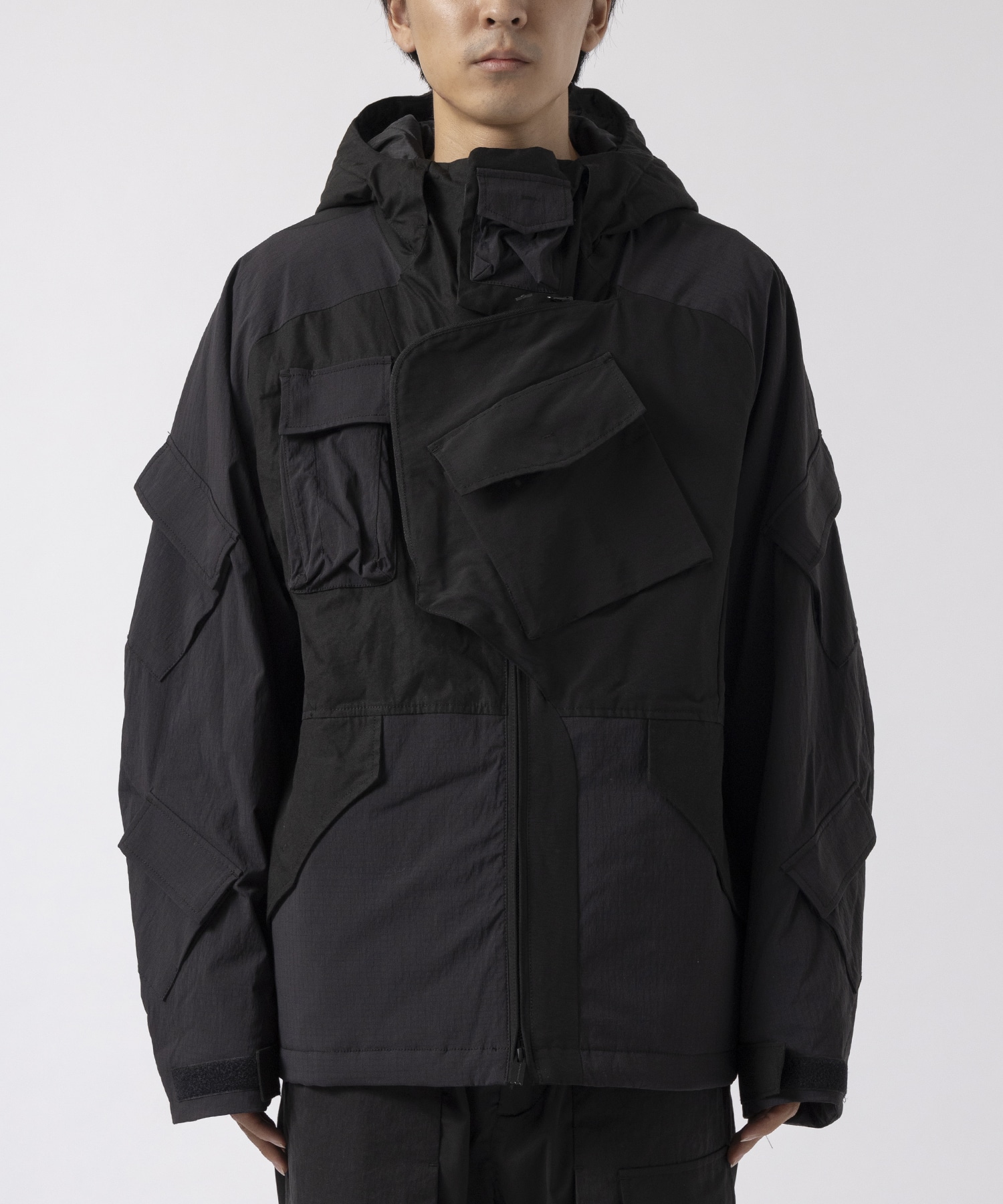 ×NEXUSVII ASYMMETRY JACKET White Mountaineering