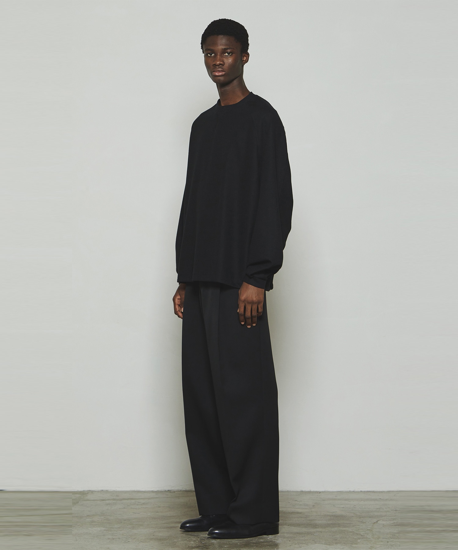 THE RAGLAN SWEAT THE RERACS