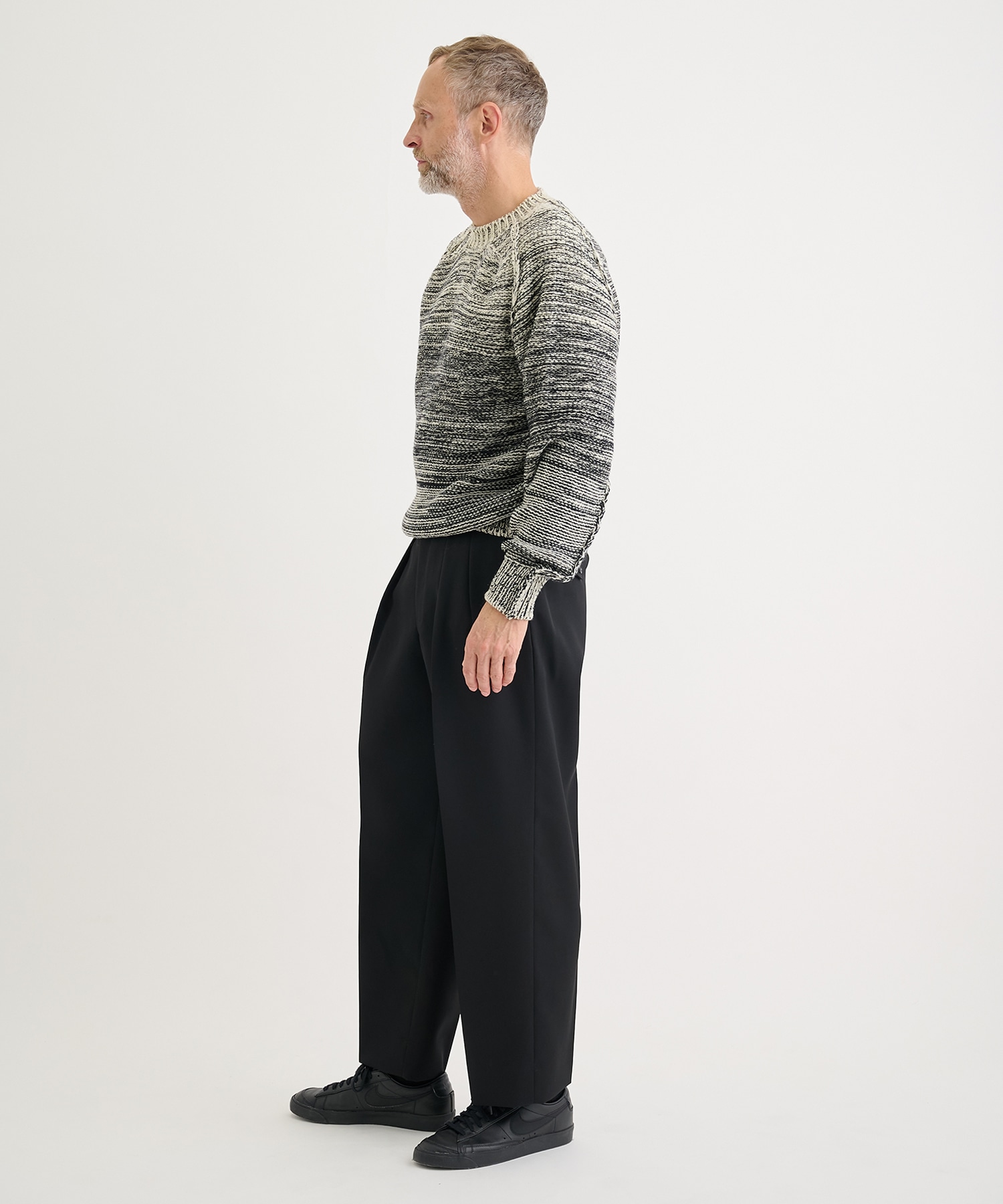 Gradation Crewneck Sweater YOKE