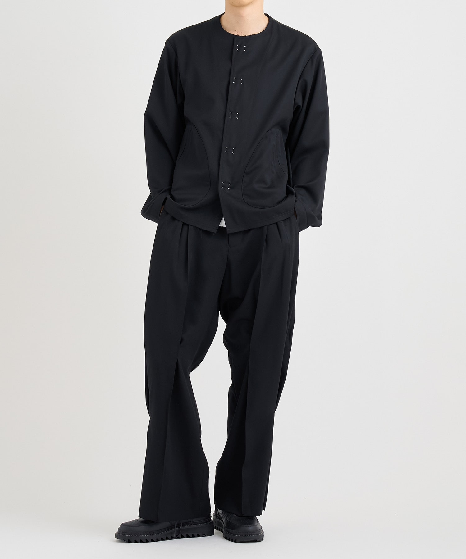 Tuck-detail pants KHOKI