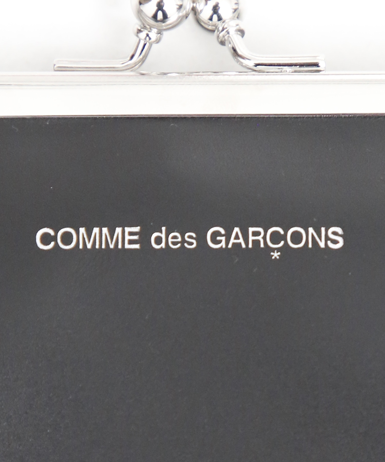 KISS CLASP SMALL GAMA Wallet Comme des Garcons