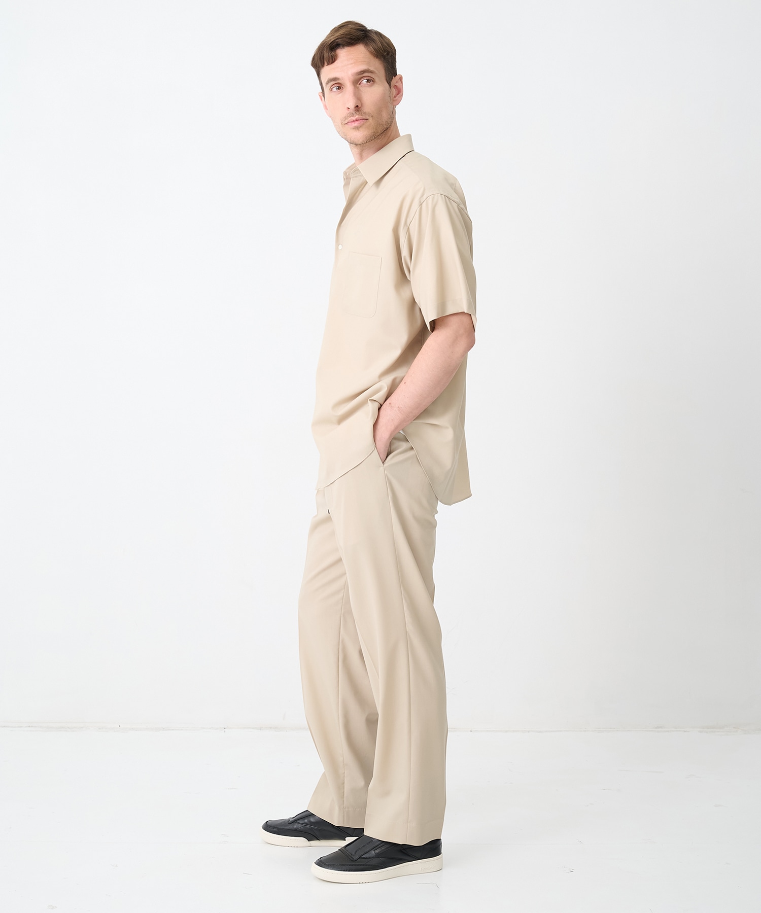 A26B04PT01C ONE TUCK TAPERED EASY PANTS MARKAWARE