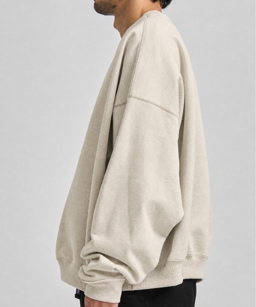 A26C13CS02C HUGE SWEAT SHORT MARKAWARE