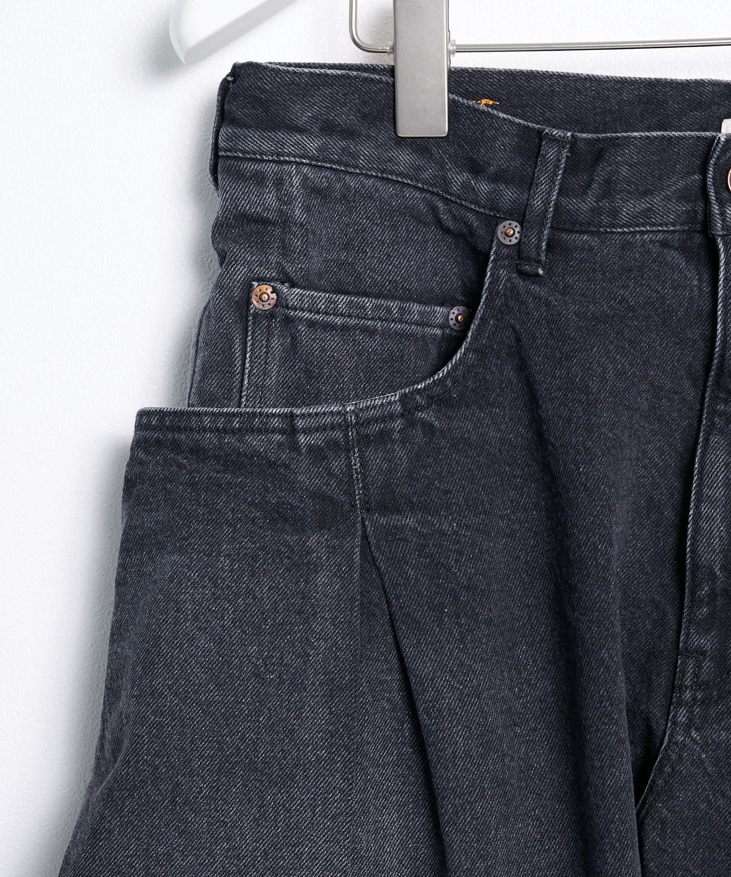 26fw-p-08 3D cutting denim pants KHOKI