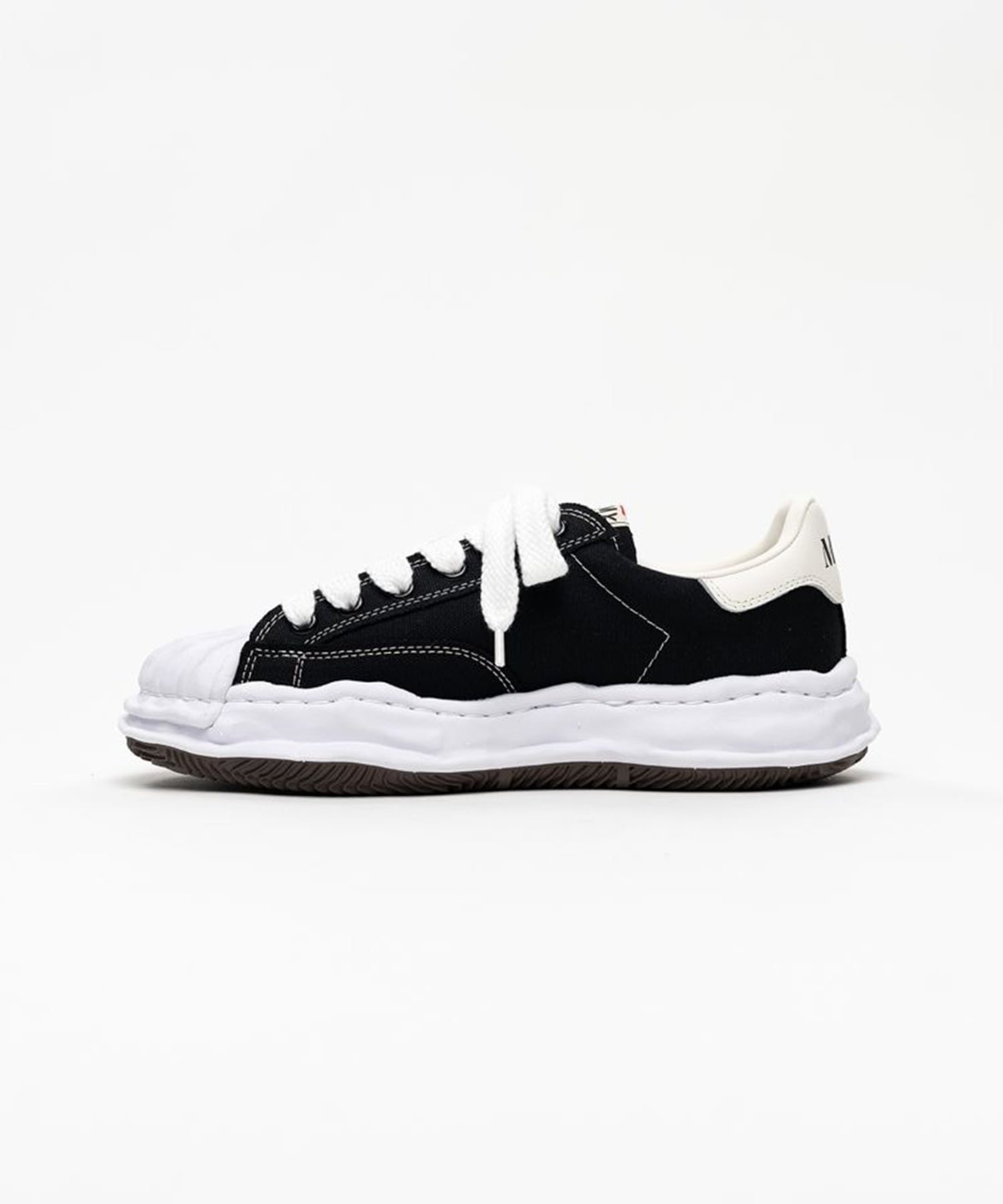 A08FW735 BLAKEY/ original sole canvas Low-Top sneaker Maison MIHARA YASUHIRO