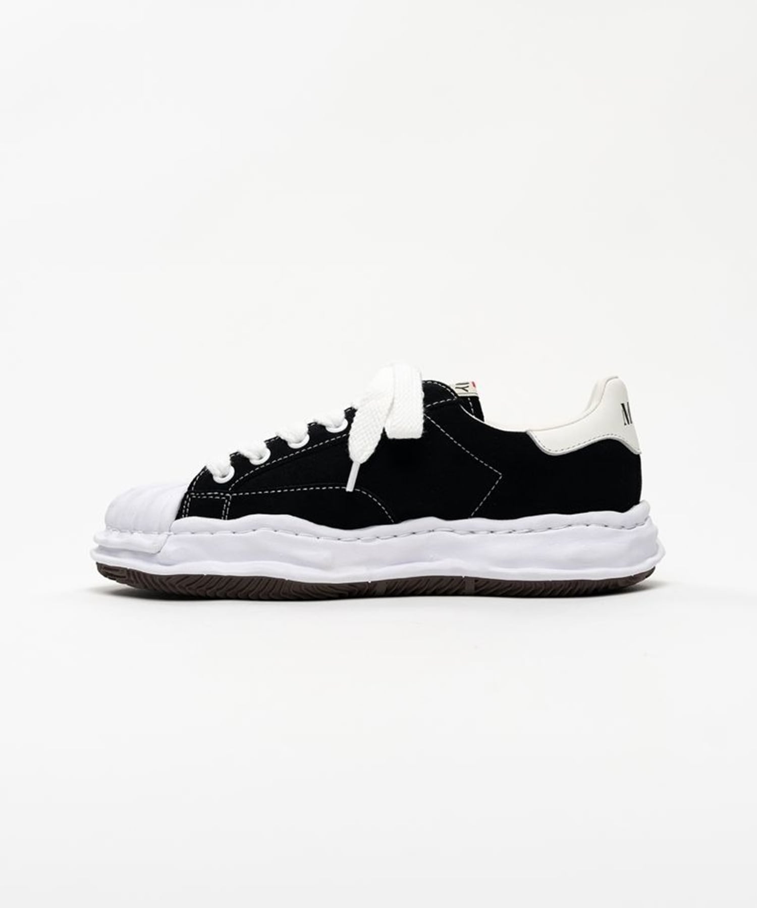 A17FW745 BLAKEY / original sole suede Low-Top sneaker Maison MIHARA YASUHIRO