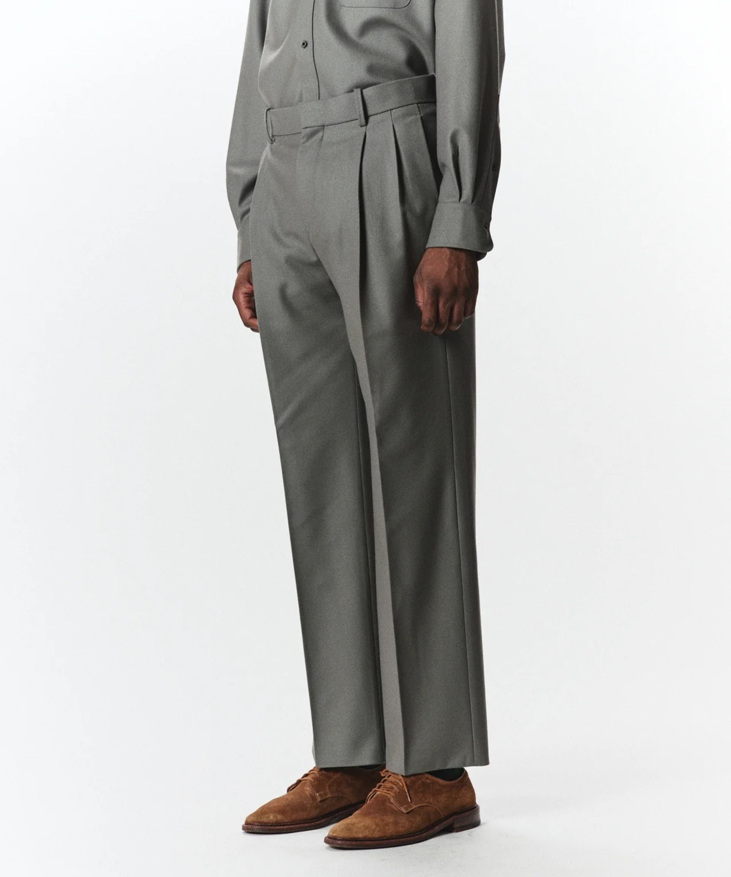 A26C18PT01C DOUBLE PLEATED STRAIGHT TROUSERS MARKAWARE