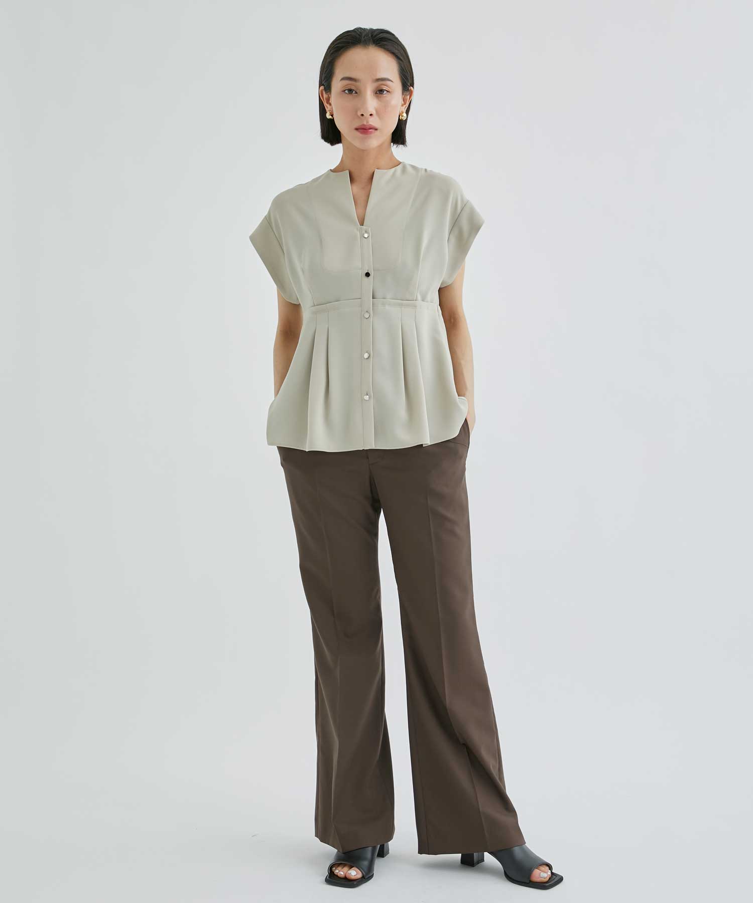 V neck tuck peplum blouse(0 BEIGE): THE PERMANENT EYE: WOMEN｜THE