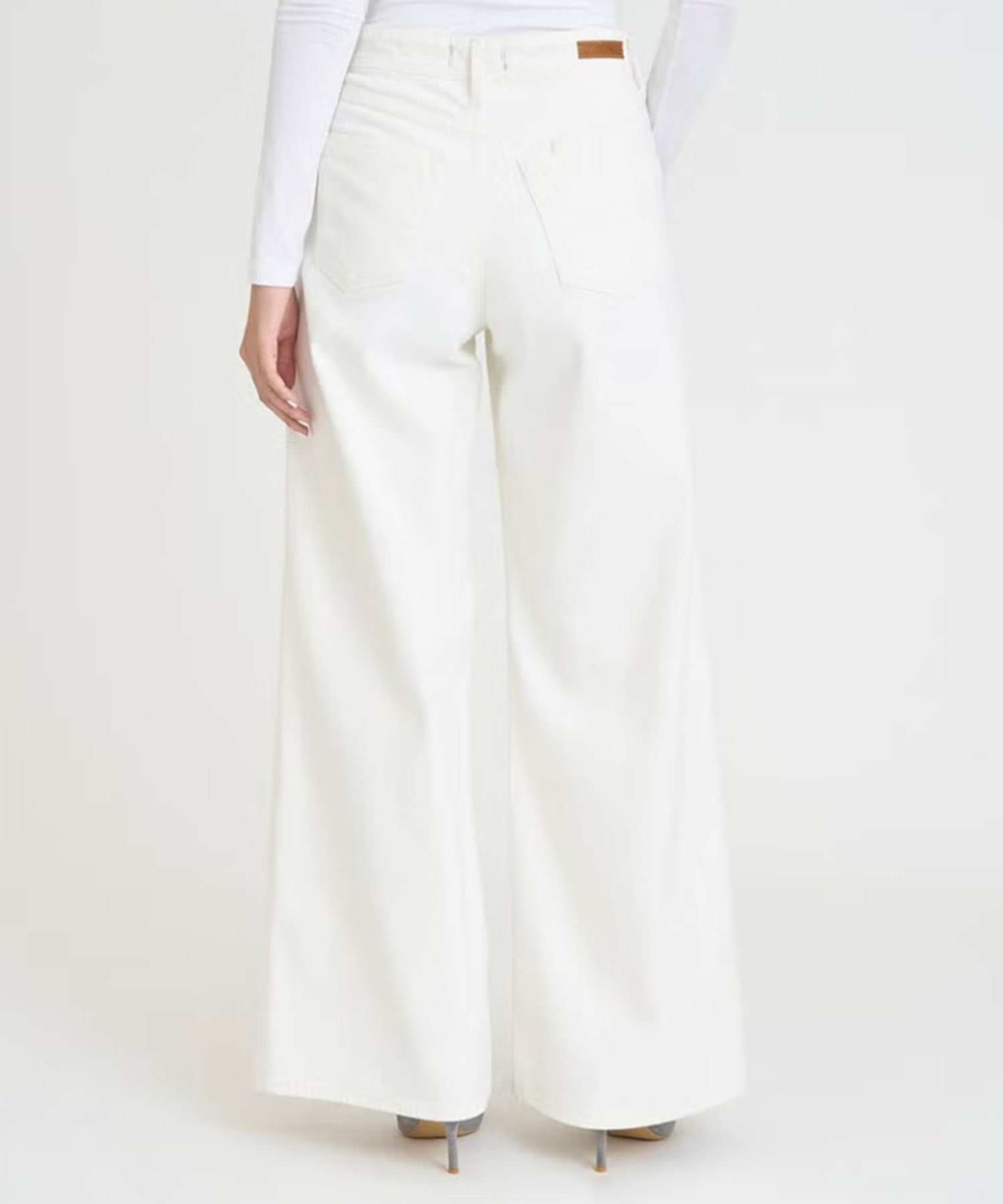 LYDIA(WideFlare) YANUK