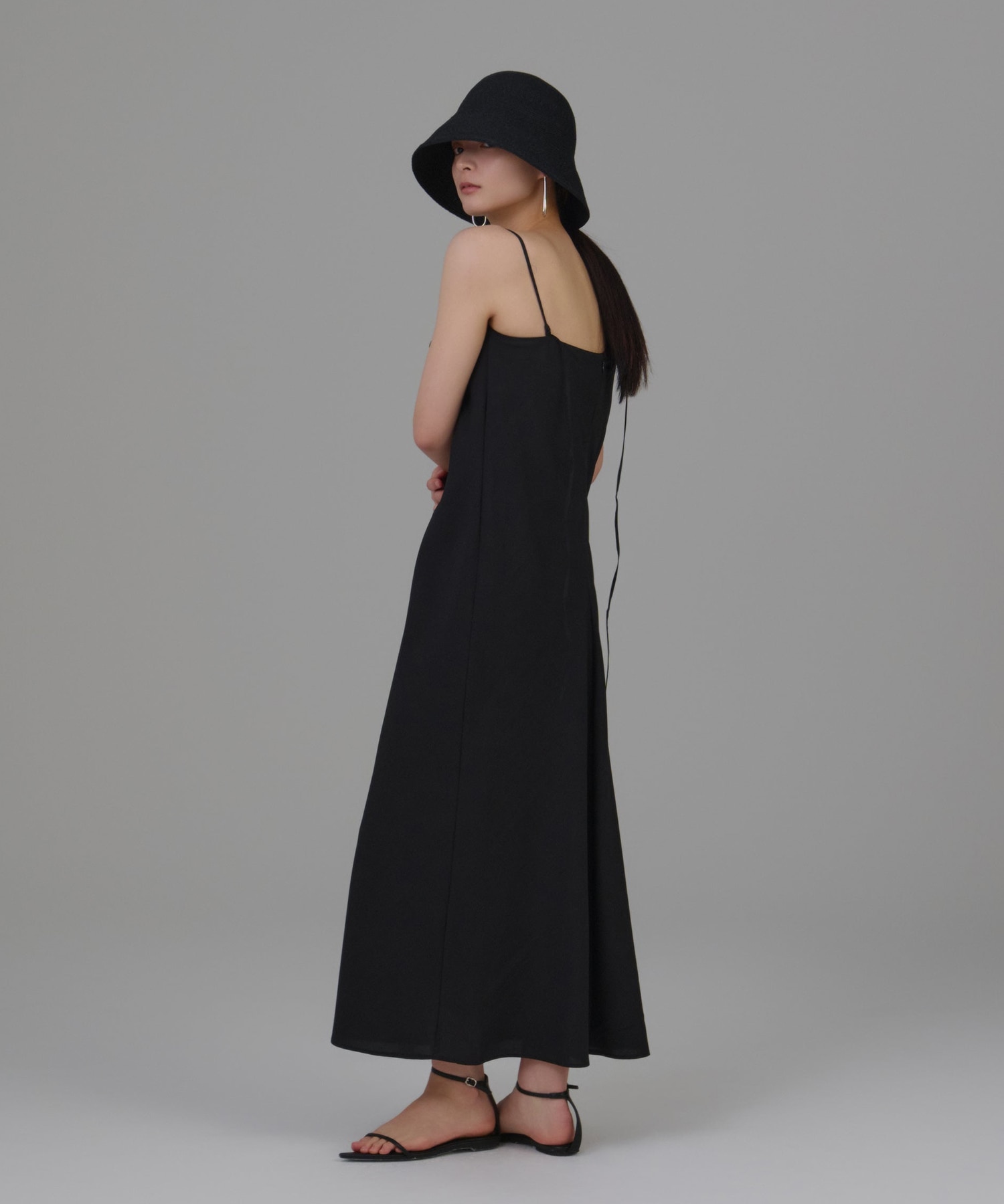 【WEB限定】shoulder strap dress Louren