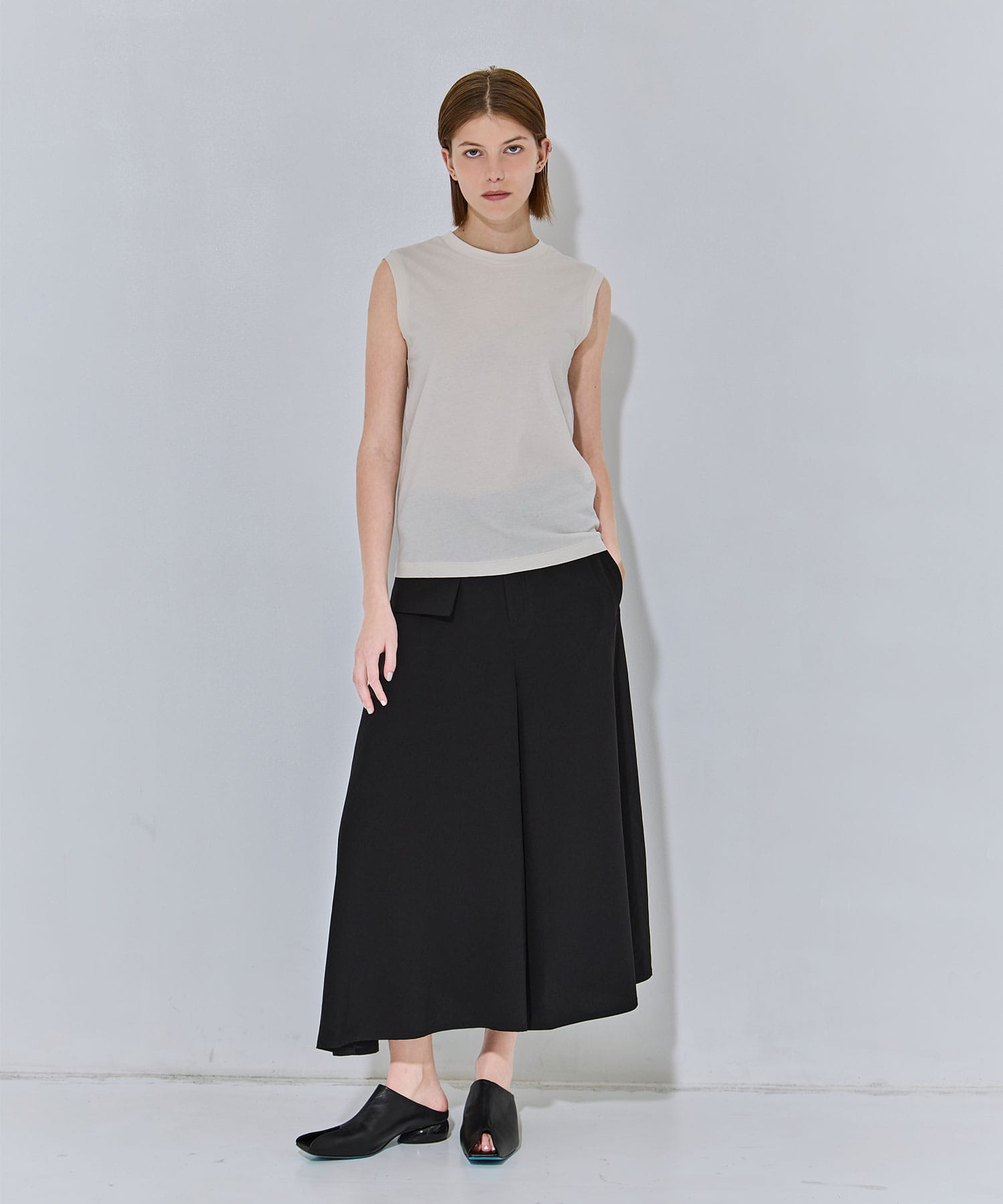 FRESCA NUBUCK REGULAR FIT TANKTOP ATON