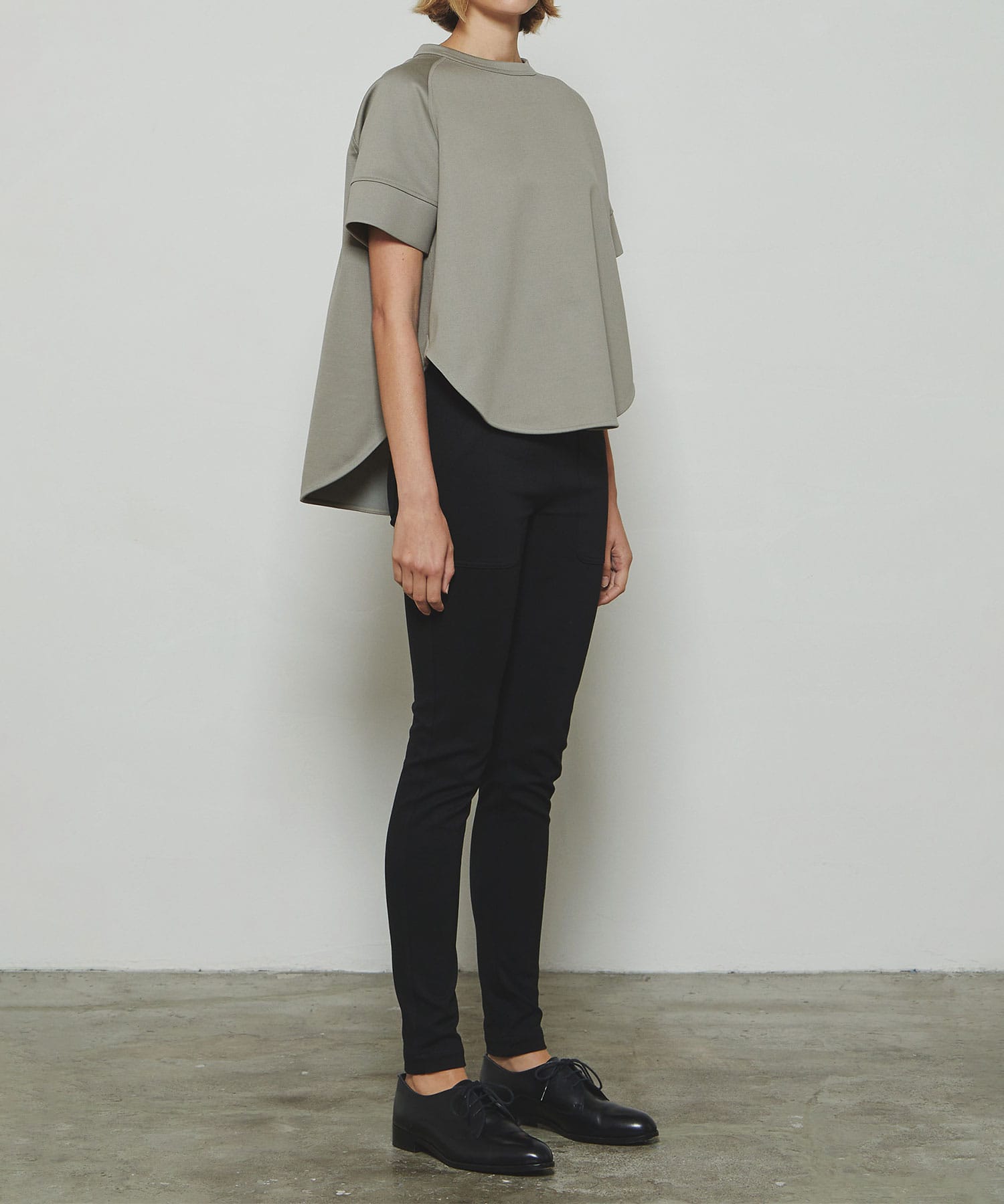 THE A-LINE SHORT PULOVER THE RERACS