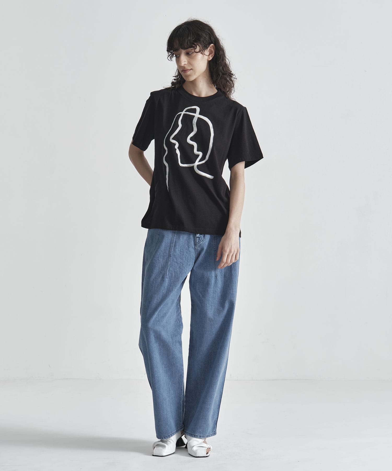 Line portrait T-shirt AKIRANAKA