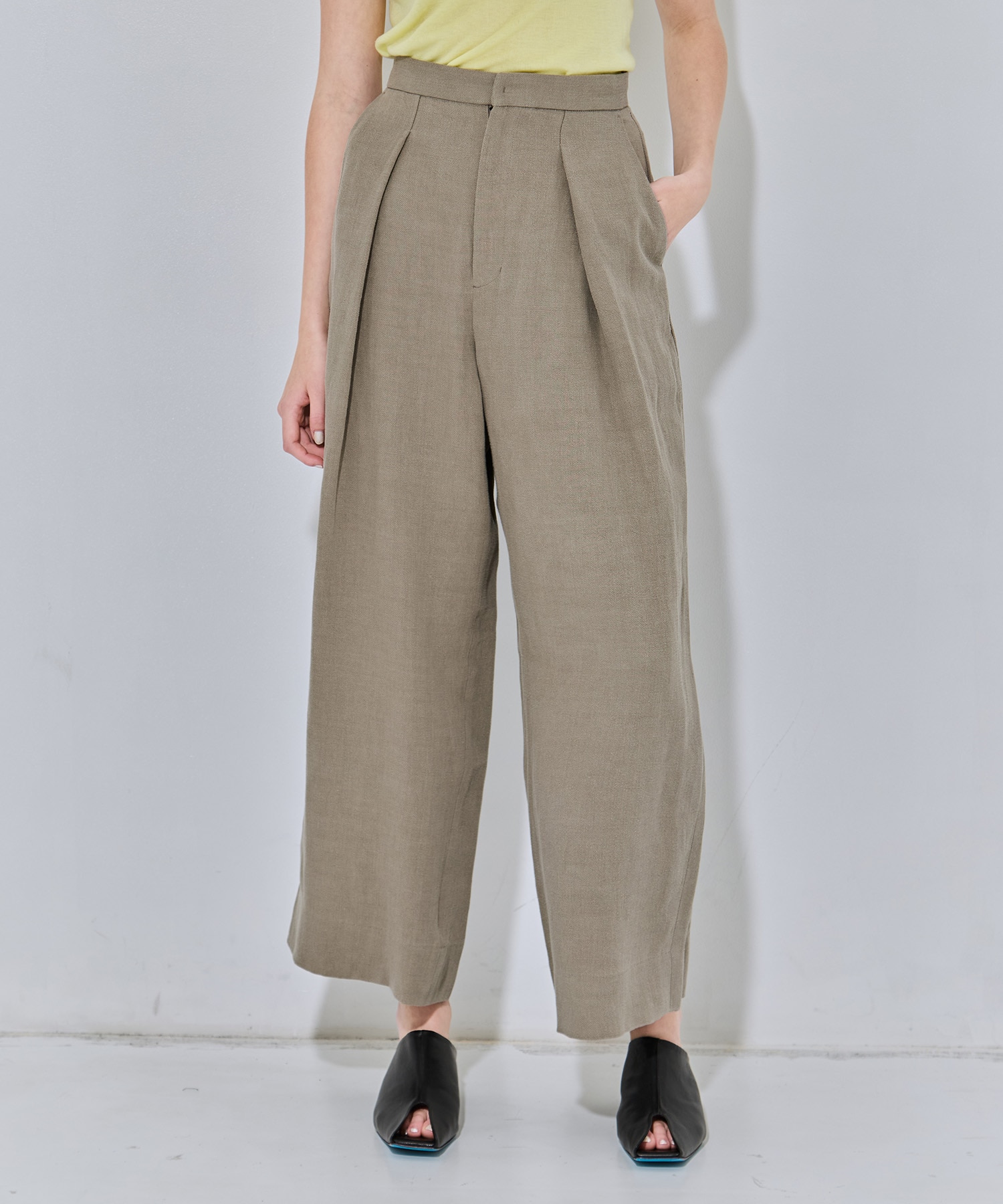 LINEN TWILL TUCKED EASY PANTS ATON