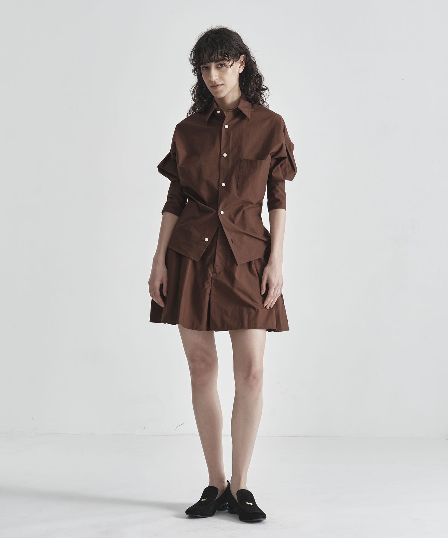 VOLUME GATHER SHORTS TYPEWRITER MADISONBLUE