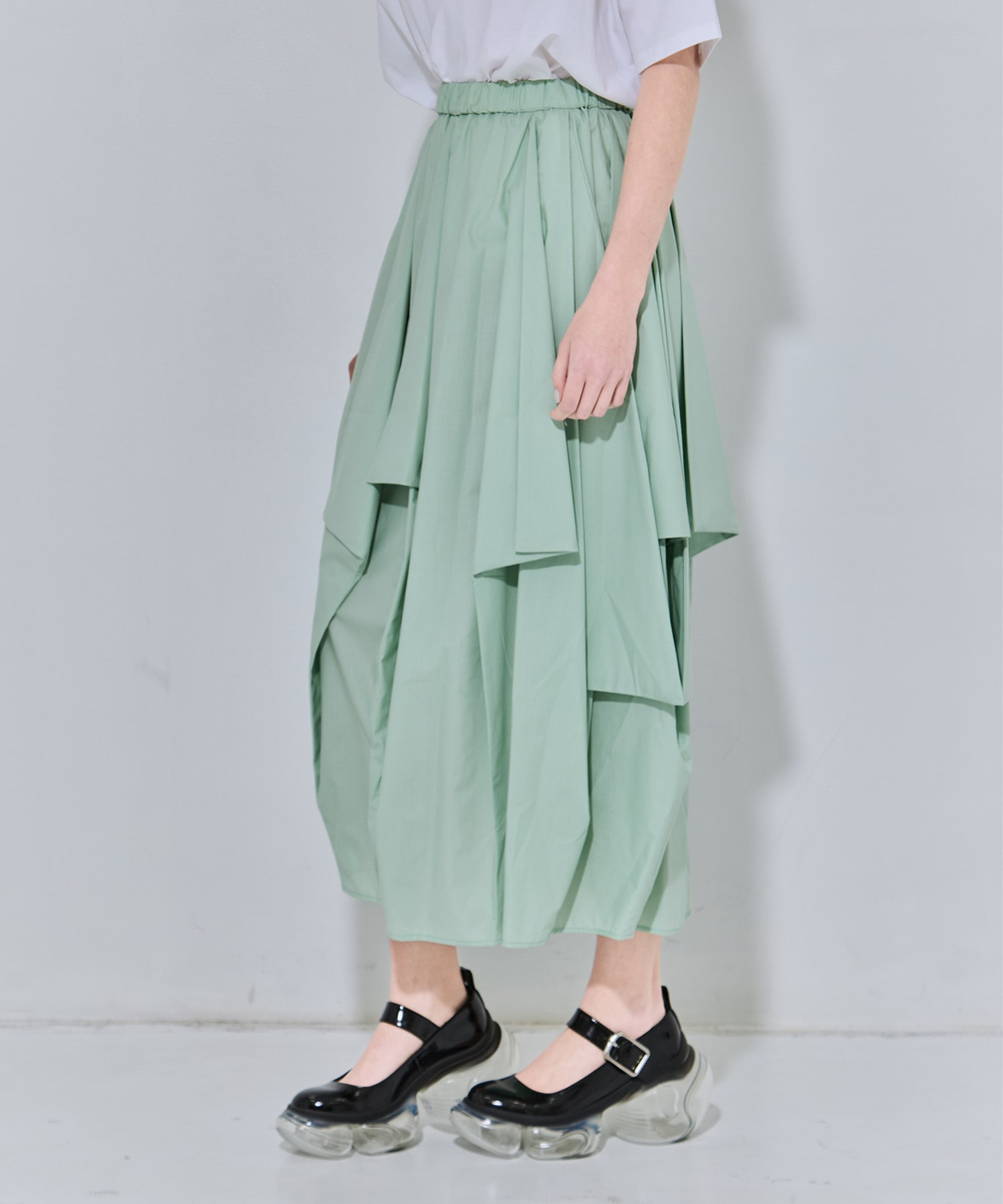 folds skirt nagonstans