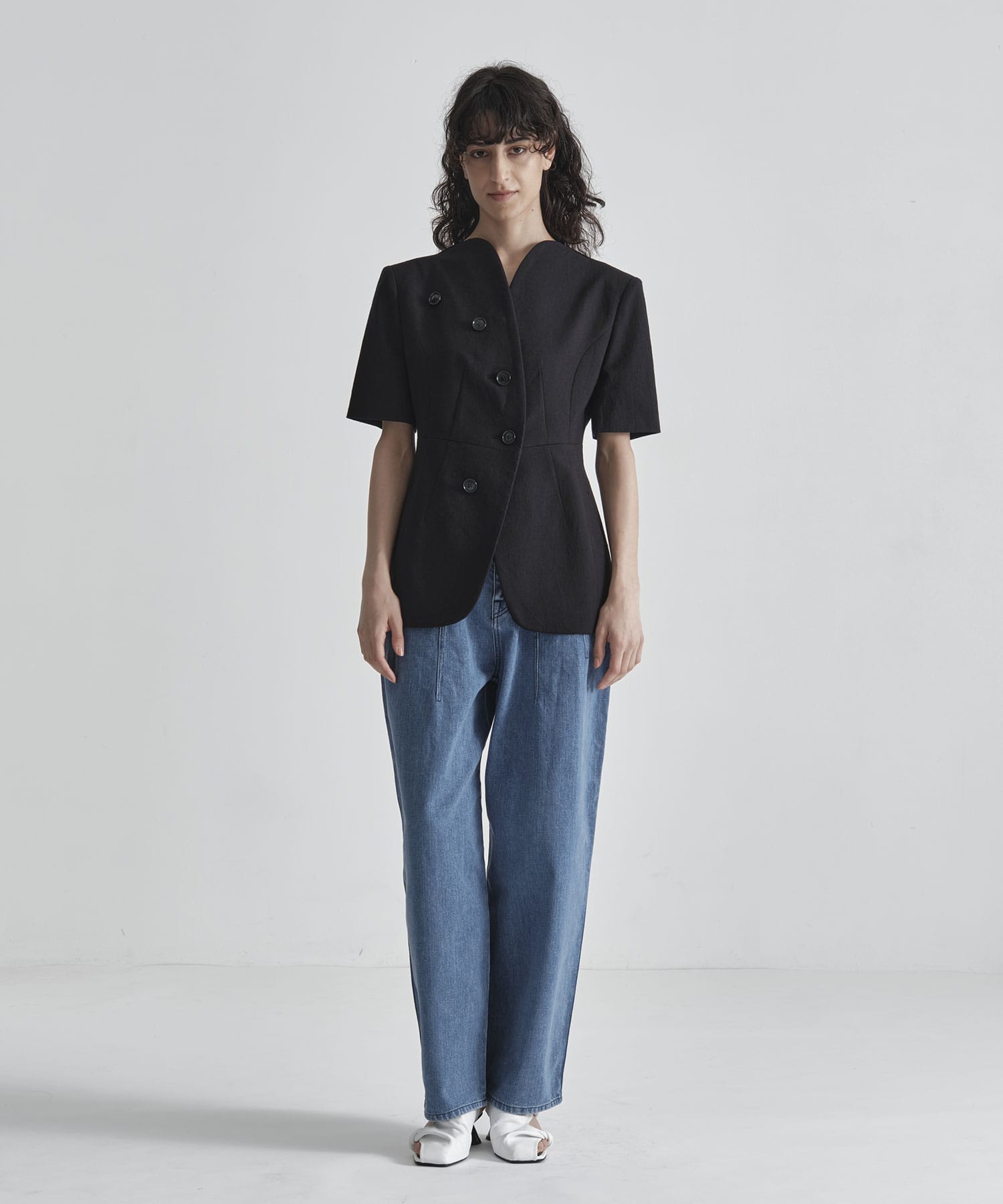 Sesilia half sleeve jacket AKIRANAKA