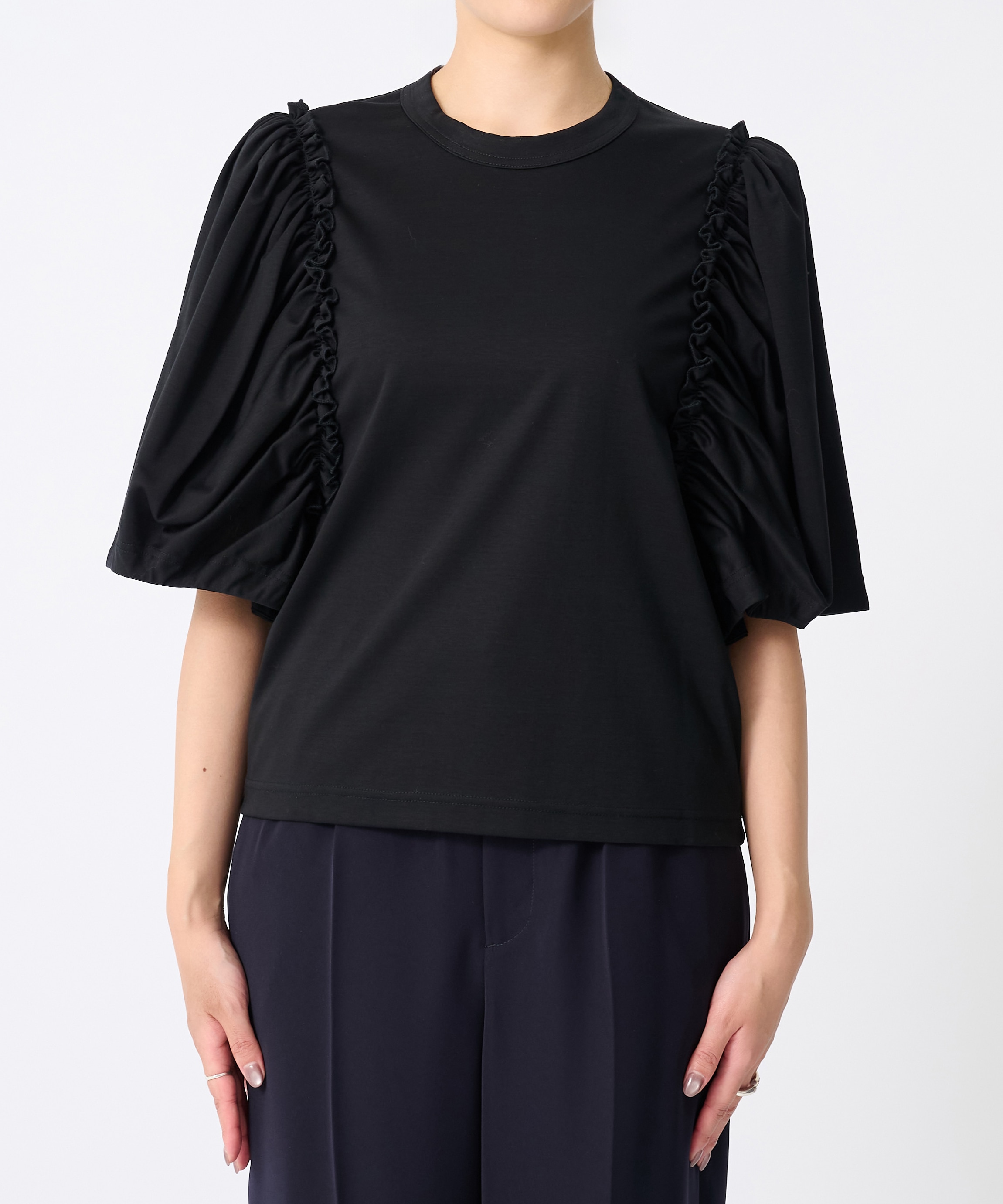 30-T016-051 noir kei ninomiya