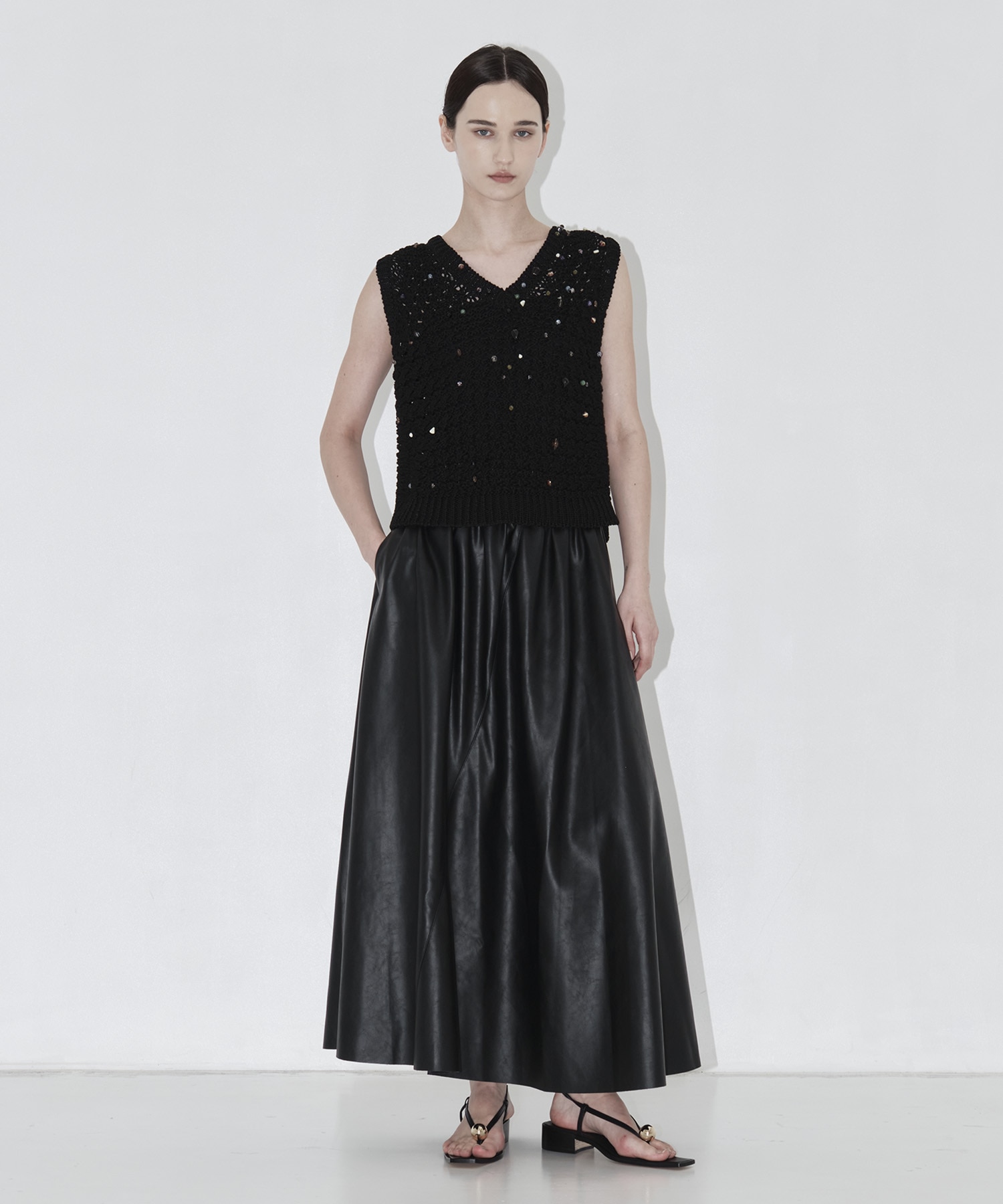 EX.Gerda glass beads&ores knit BK AKIRANAKA