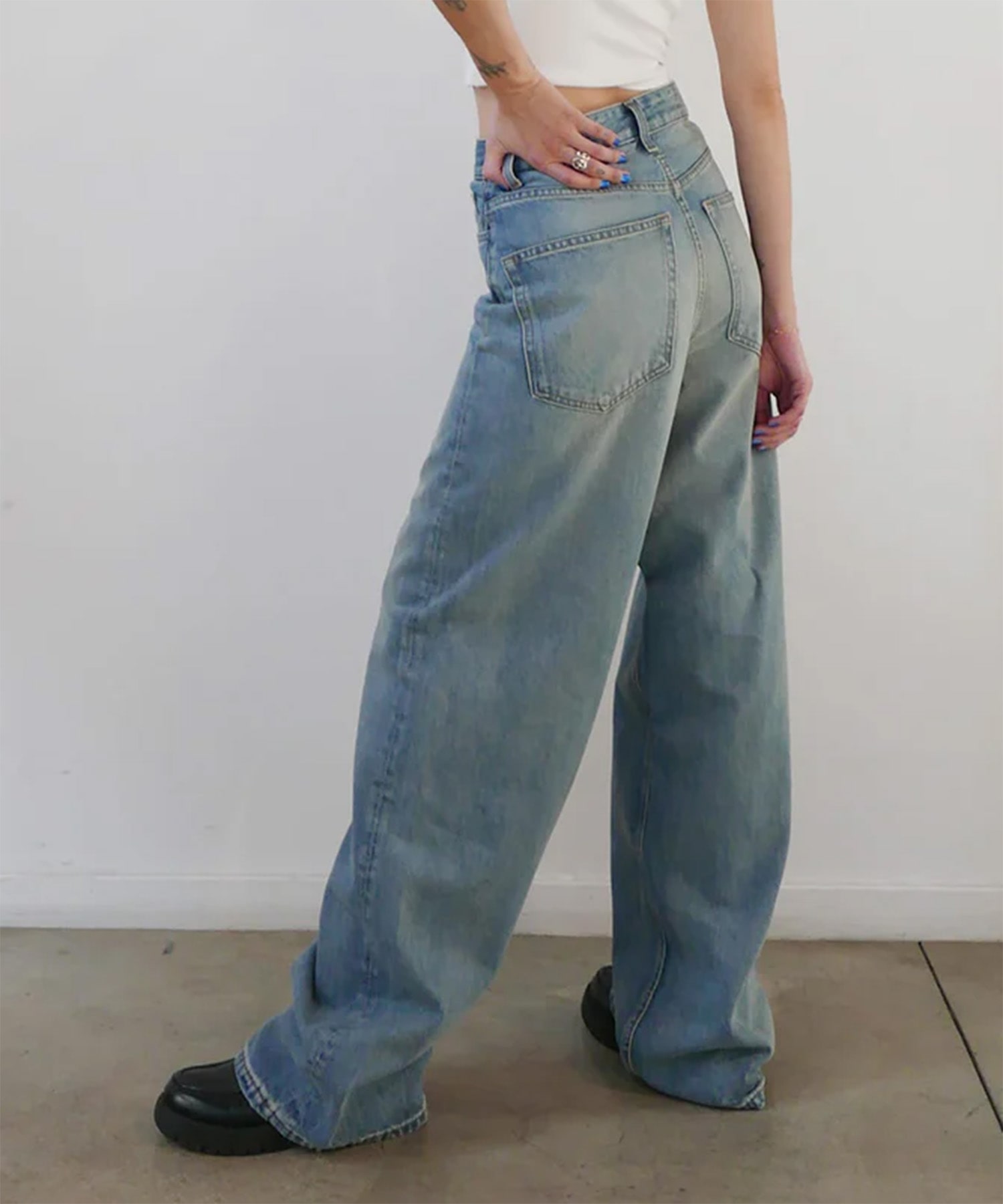 BAGGY WIDE FIT STUDIO R330