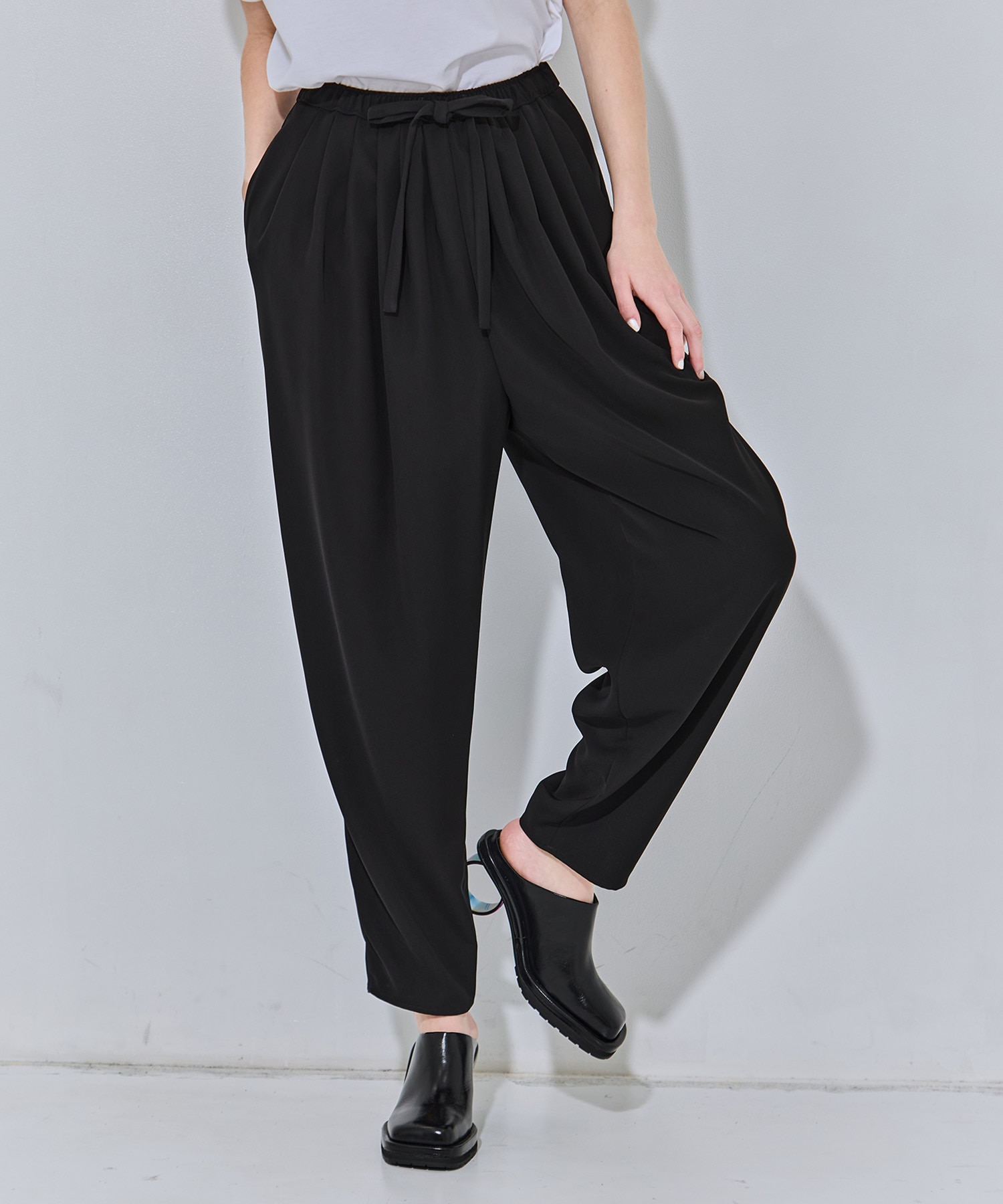 MANY-TUCK COCOON-PANTS｜ENFOLD（エンフォルド）公式通販｜THE TOKYO
