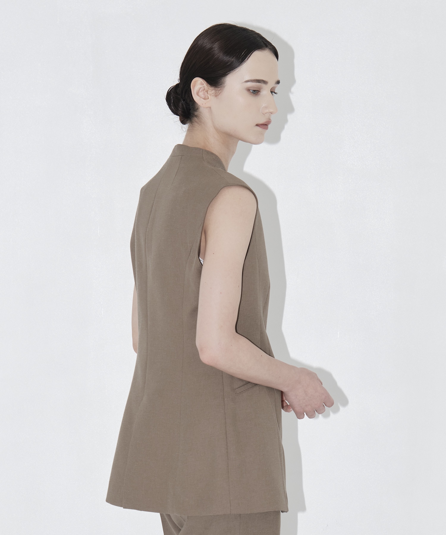 EX.V Neck Gilet AKIRANAKA