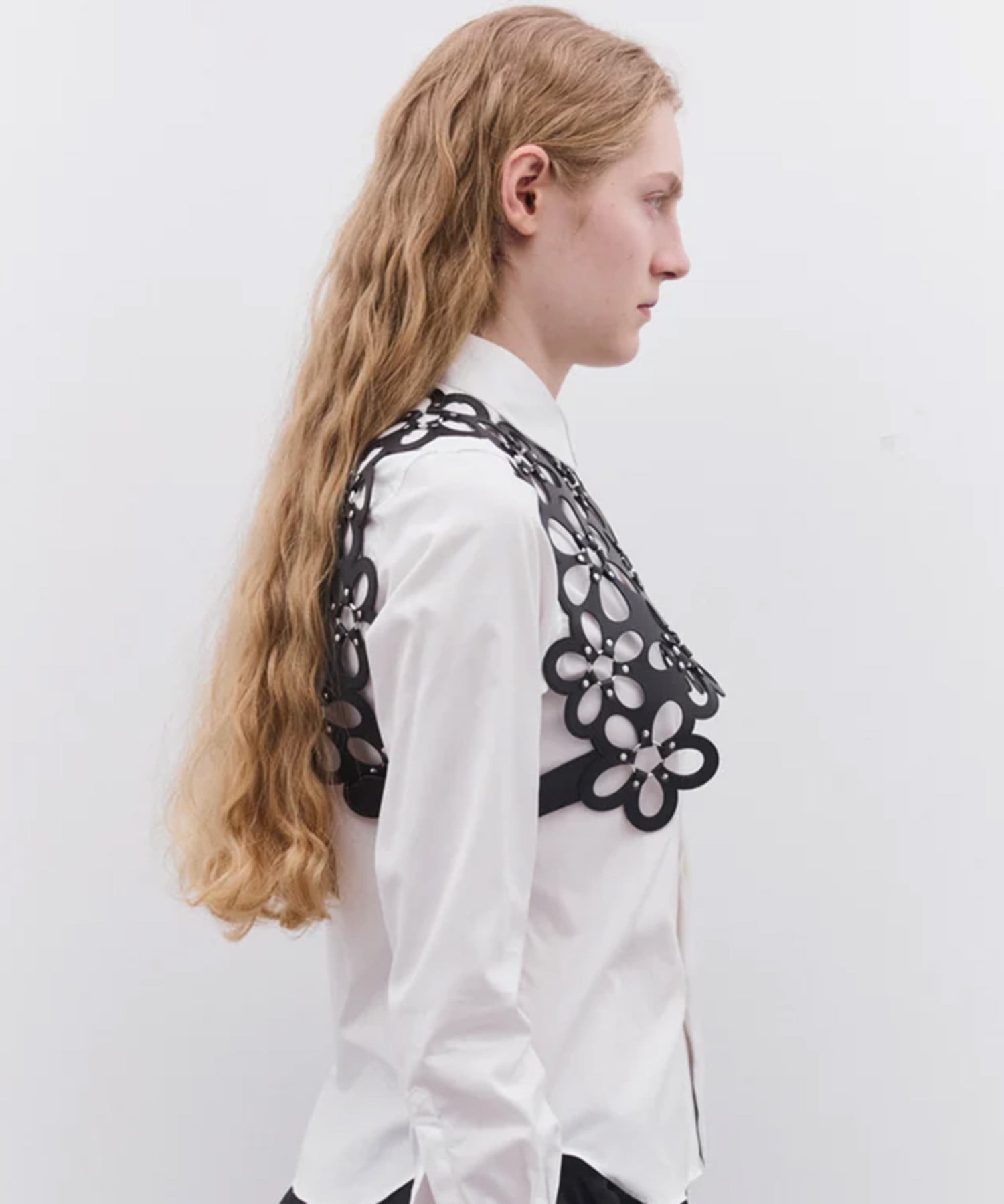 3P-V002-051 Flower Leather Bustier noir kei ninomiya