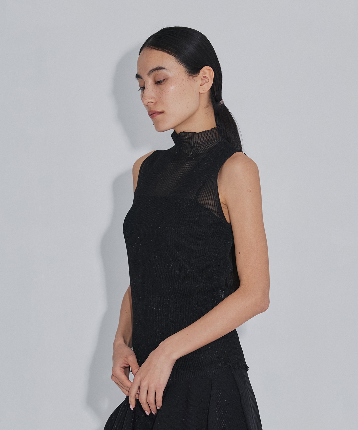 HYPHA LUCENT GLITTER SLEEVELESS TOP CFCL