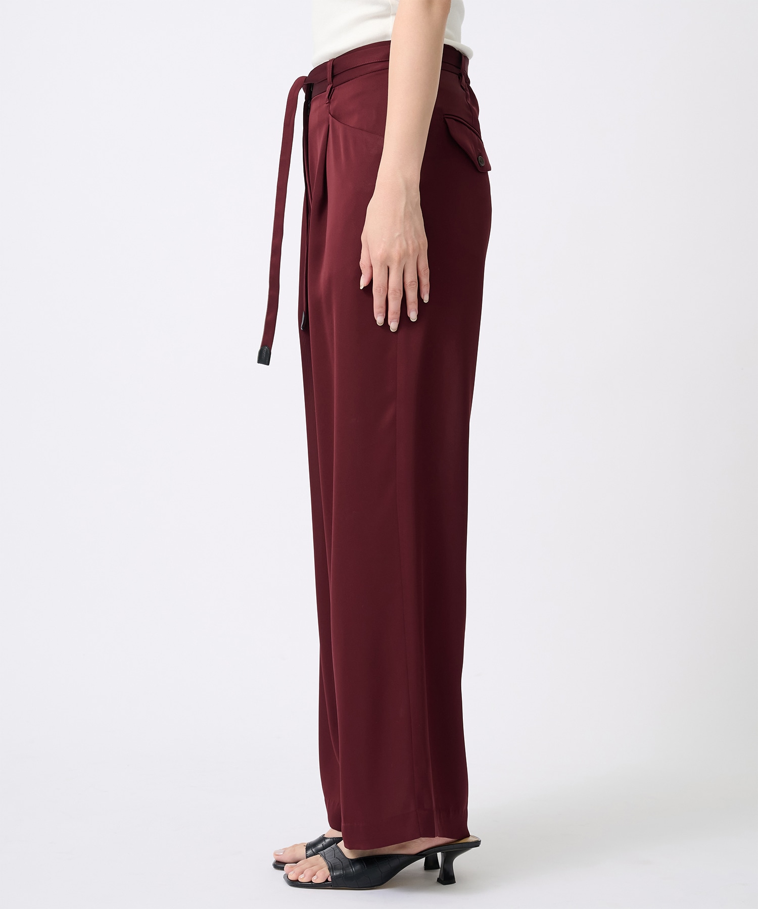 Satin Straight Pants THE TOKYO