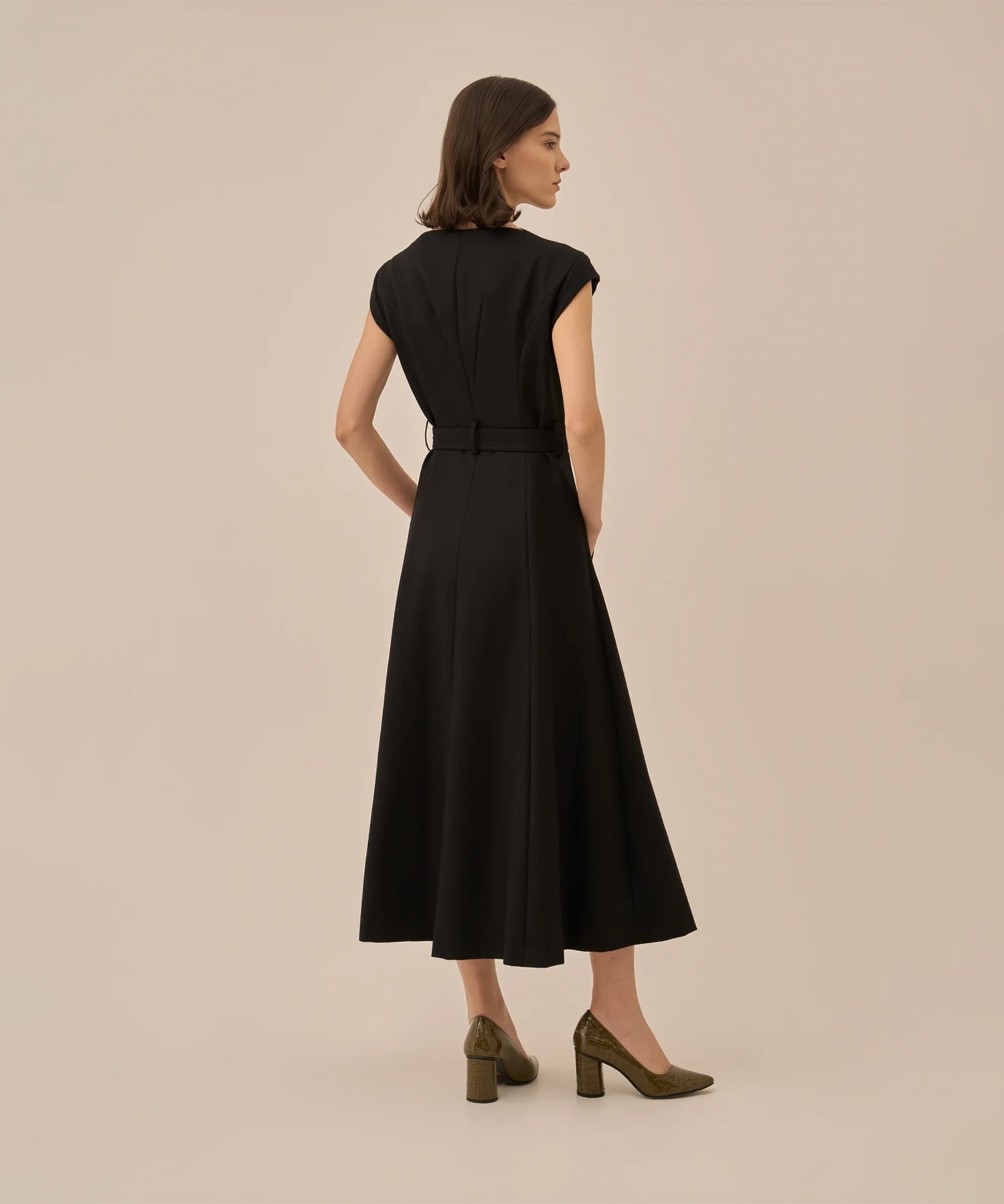 Sesilia dress AKIRANAKA