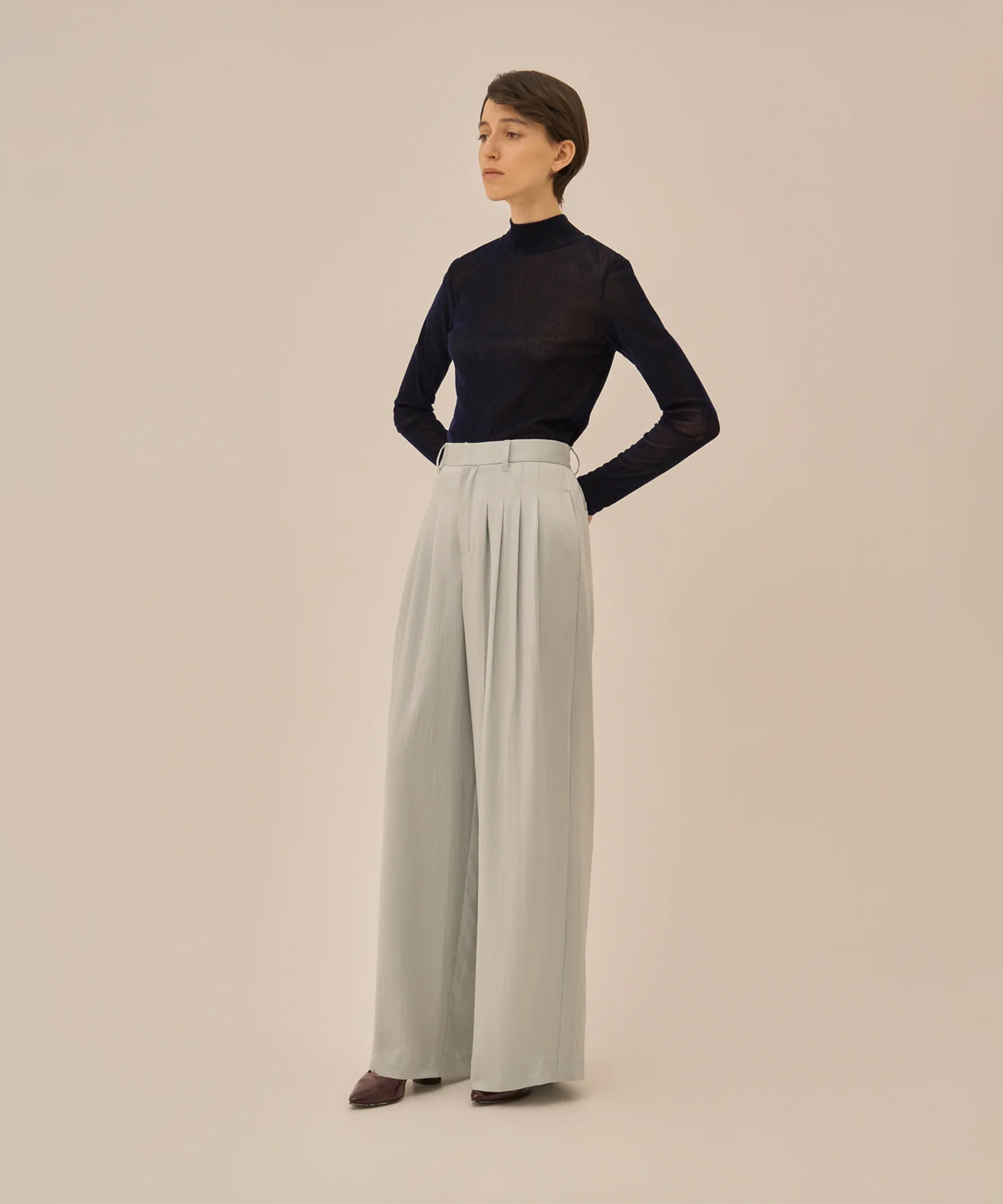 Claudia tie coller jersey pullover NV AKIRANAKA