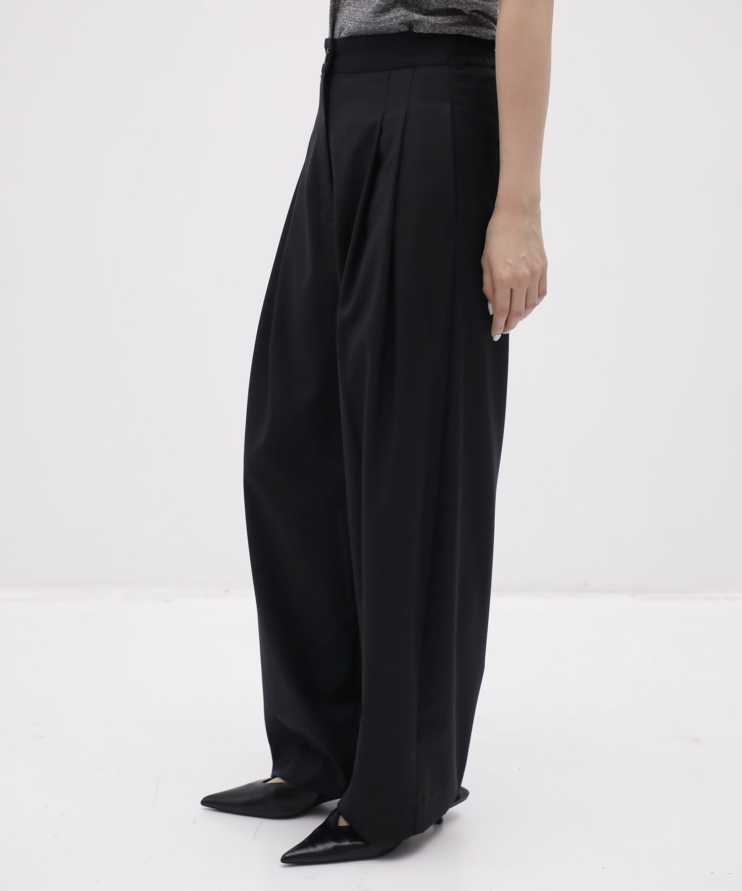 Curve Wide Pants THE TOKYO