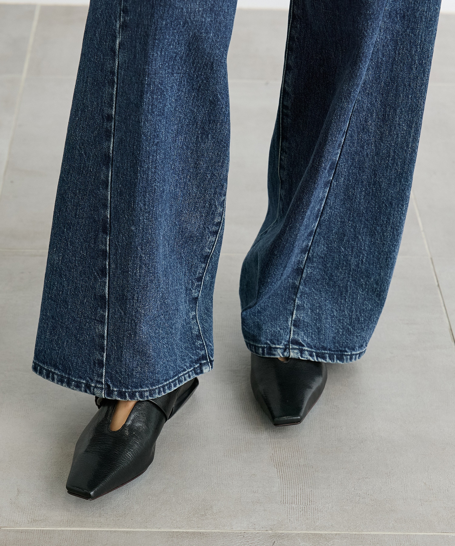 Square-toe Buckle　Shoes MANA