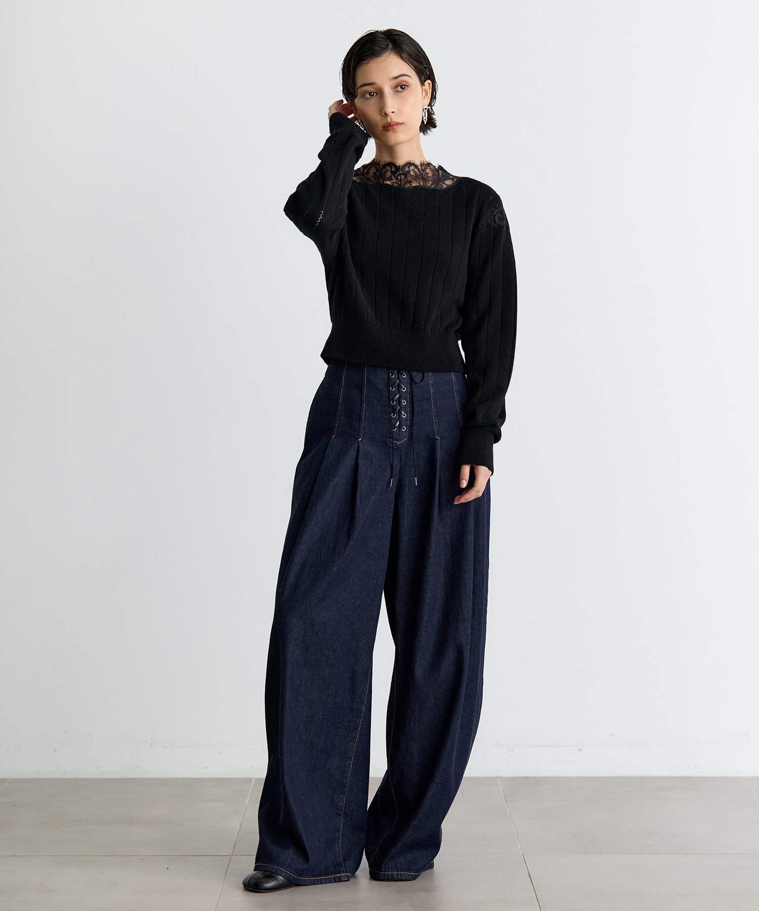 HAIRY LACE PANELED CROPPED PULLOVER FETICO