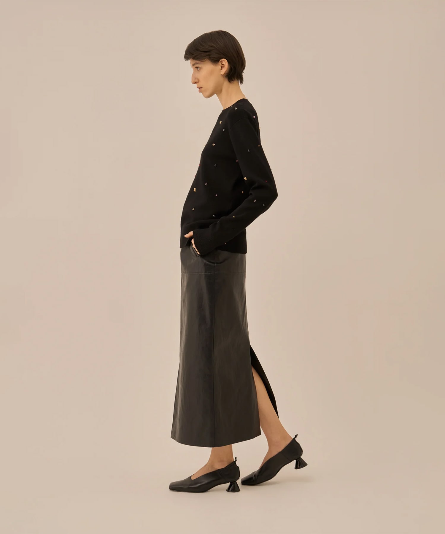 Aila glass beads&ores knit pullover BK AKIRANAKA