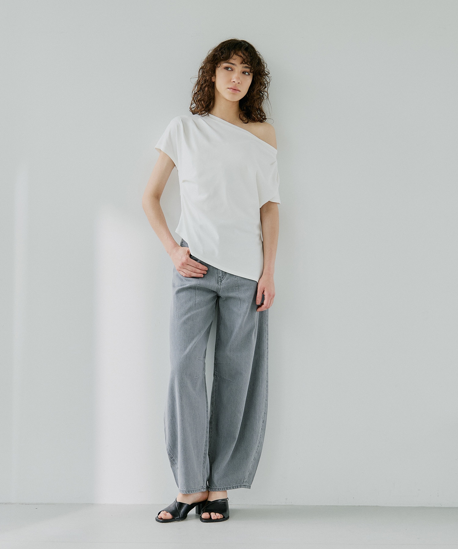 One Shoulder  T-Shirt RITAN