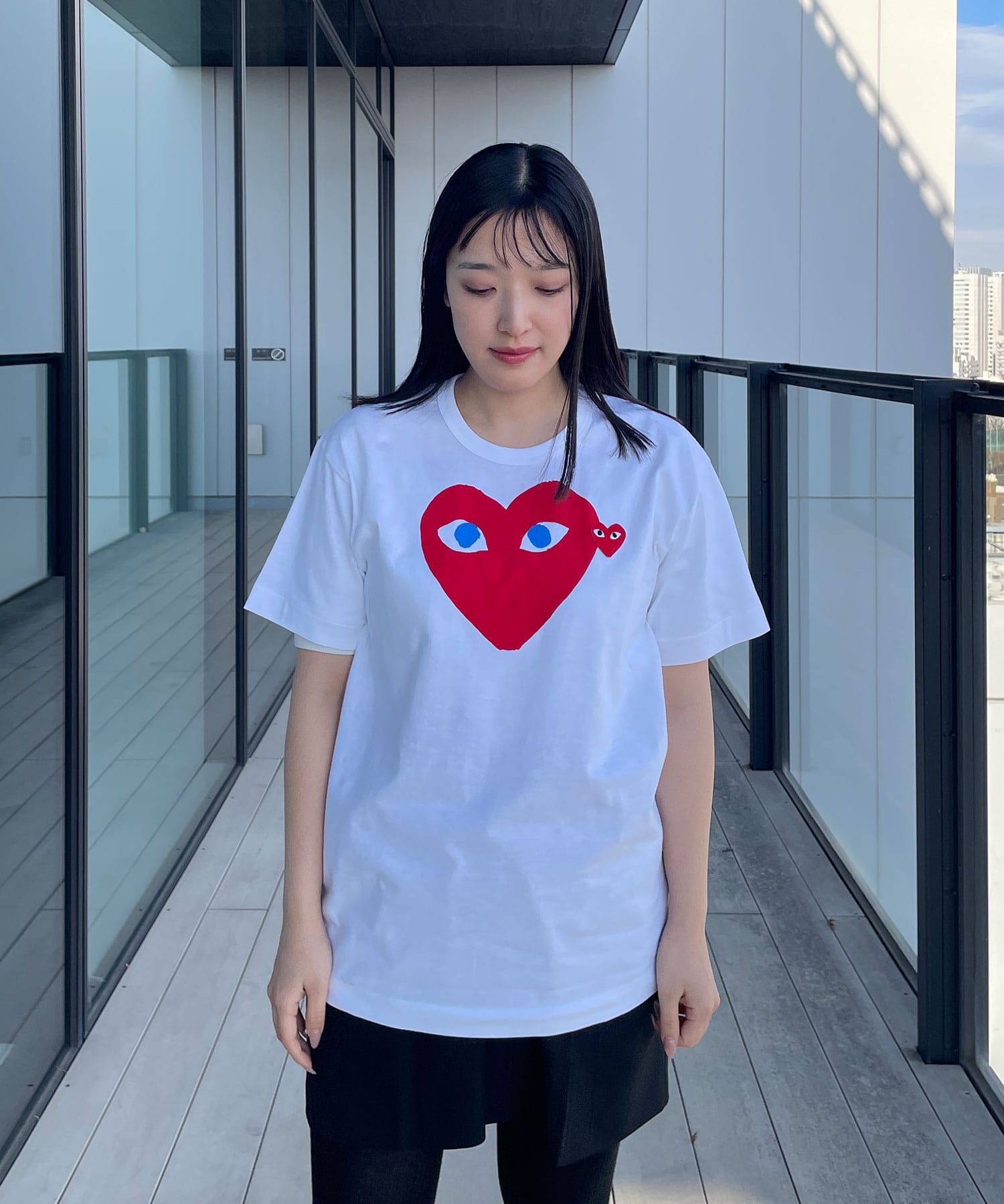 T-SHIRT LOGO PRINT RED HEART BLUE EYES PLAY Comme des Garcons