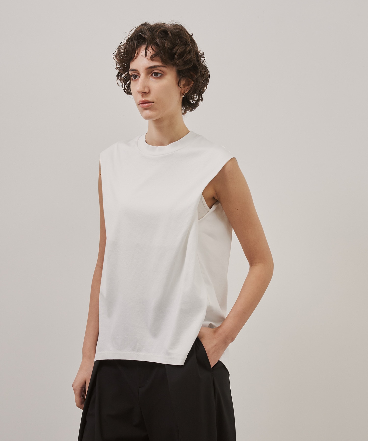 Cape Nosleeve Tshirt CITY TOKYO