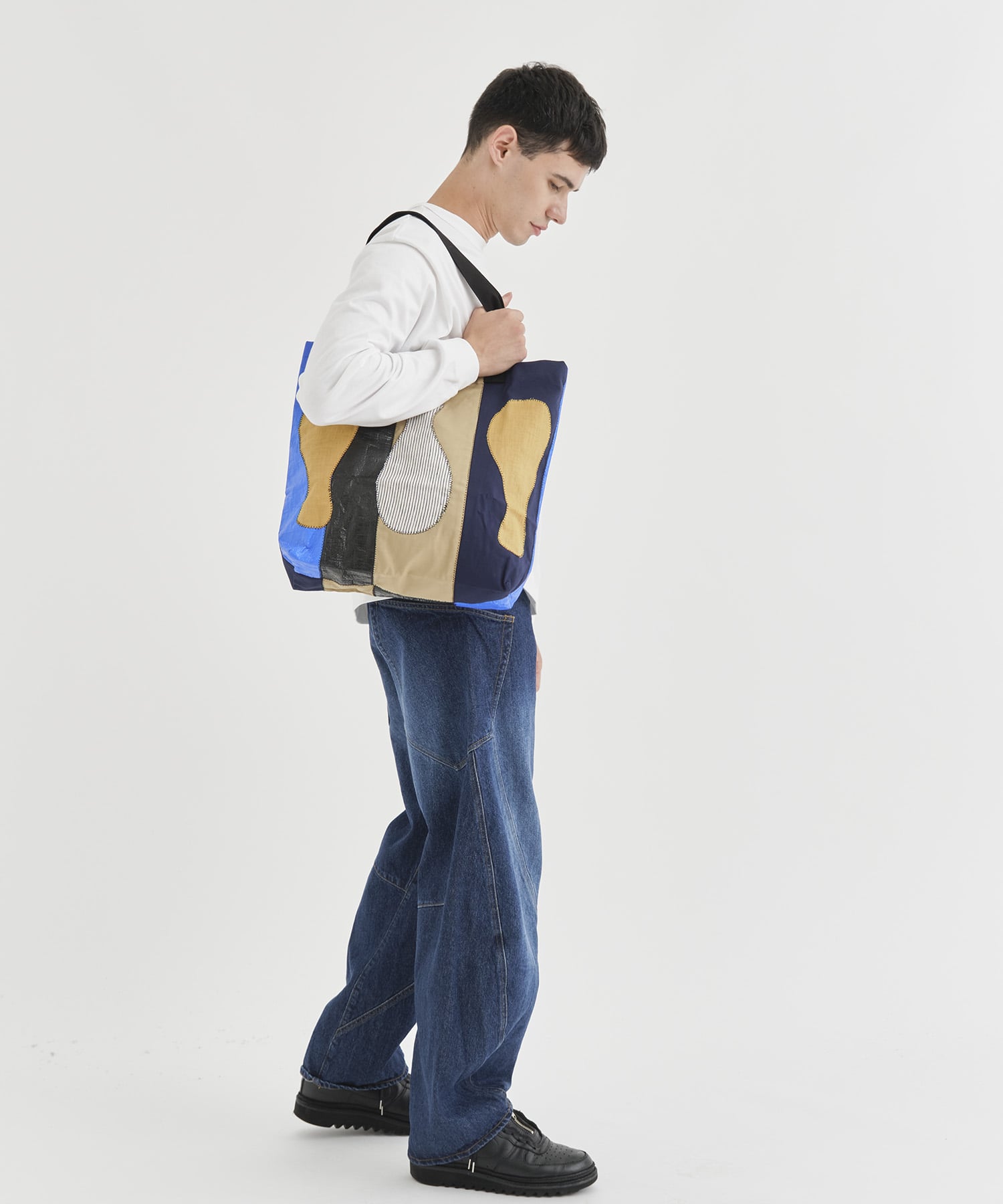 Color-block vinyl bag(FREE BLUE): KHOKI: MEN｜THE TOKYO ONLINE STORE