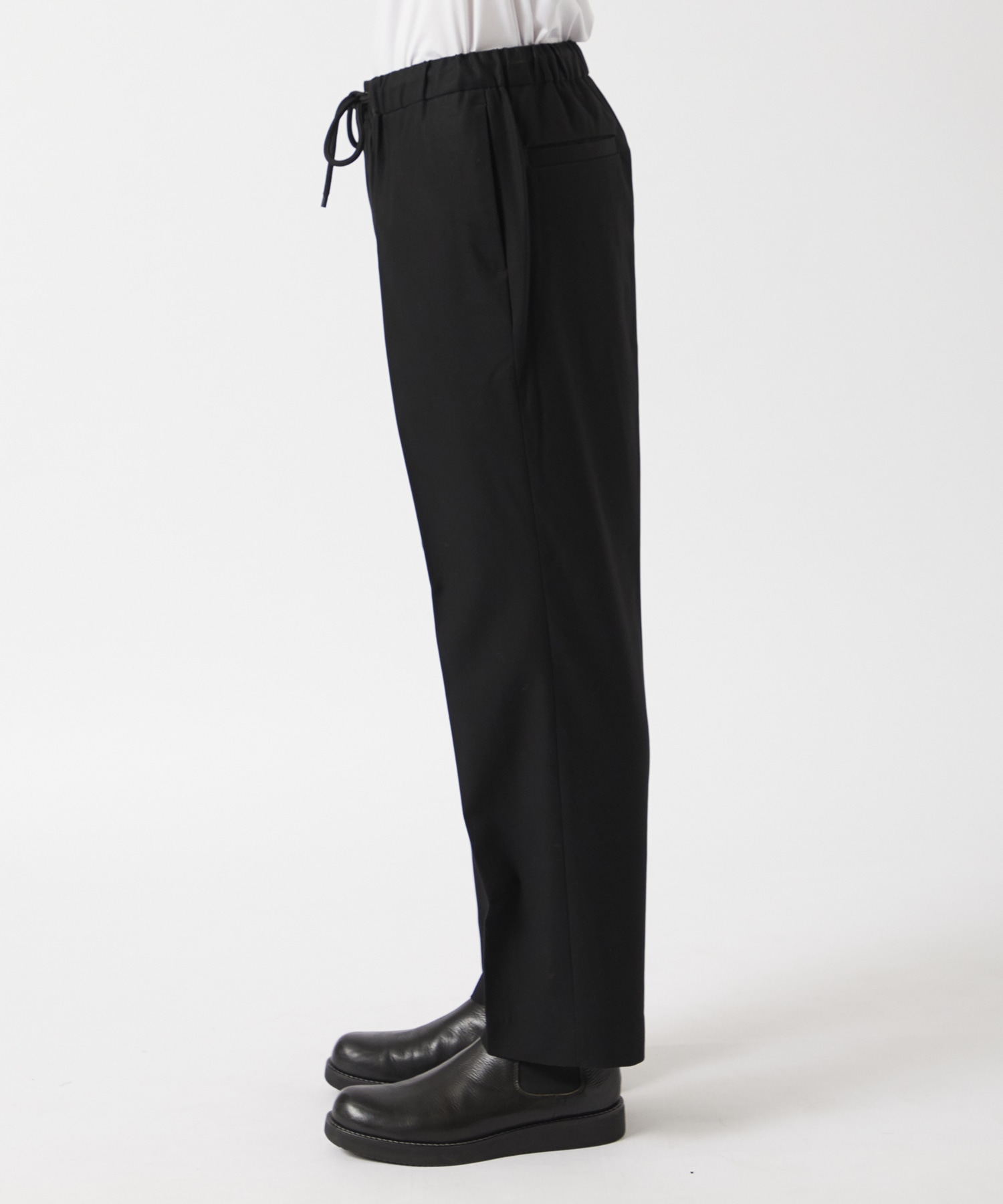 FLAT TAPERED EASY TROUSERS MARKAWARE