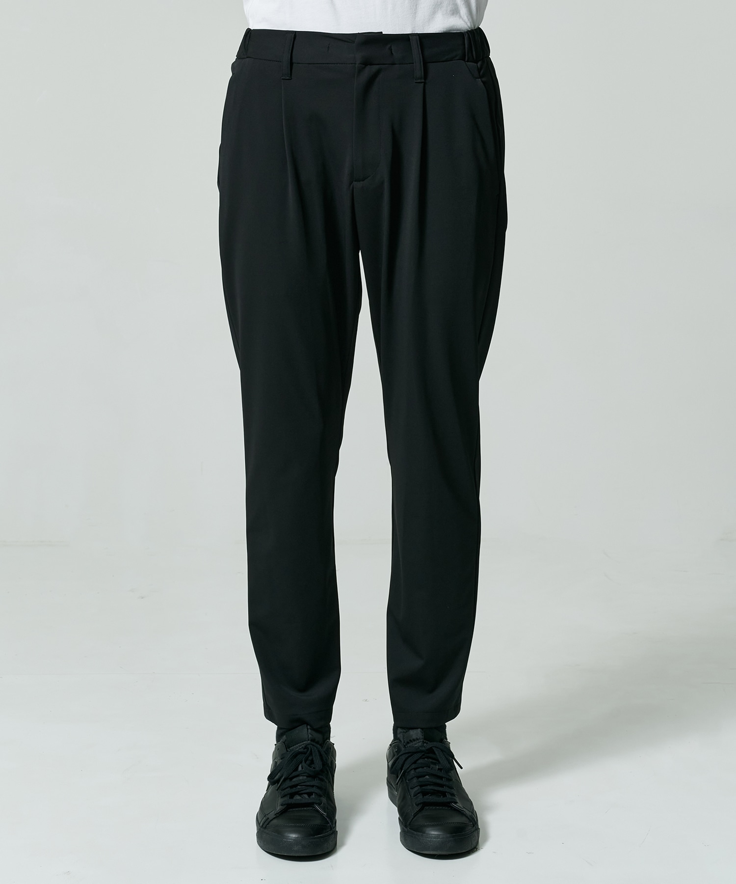 Light Matte Stretch Jersey Tapered Pants THE TOKYO