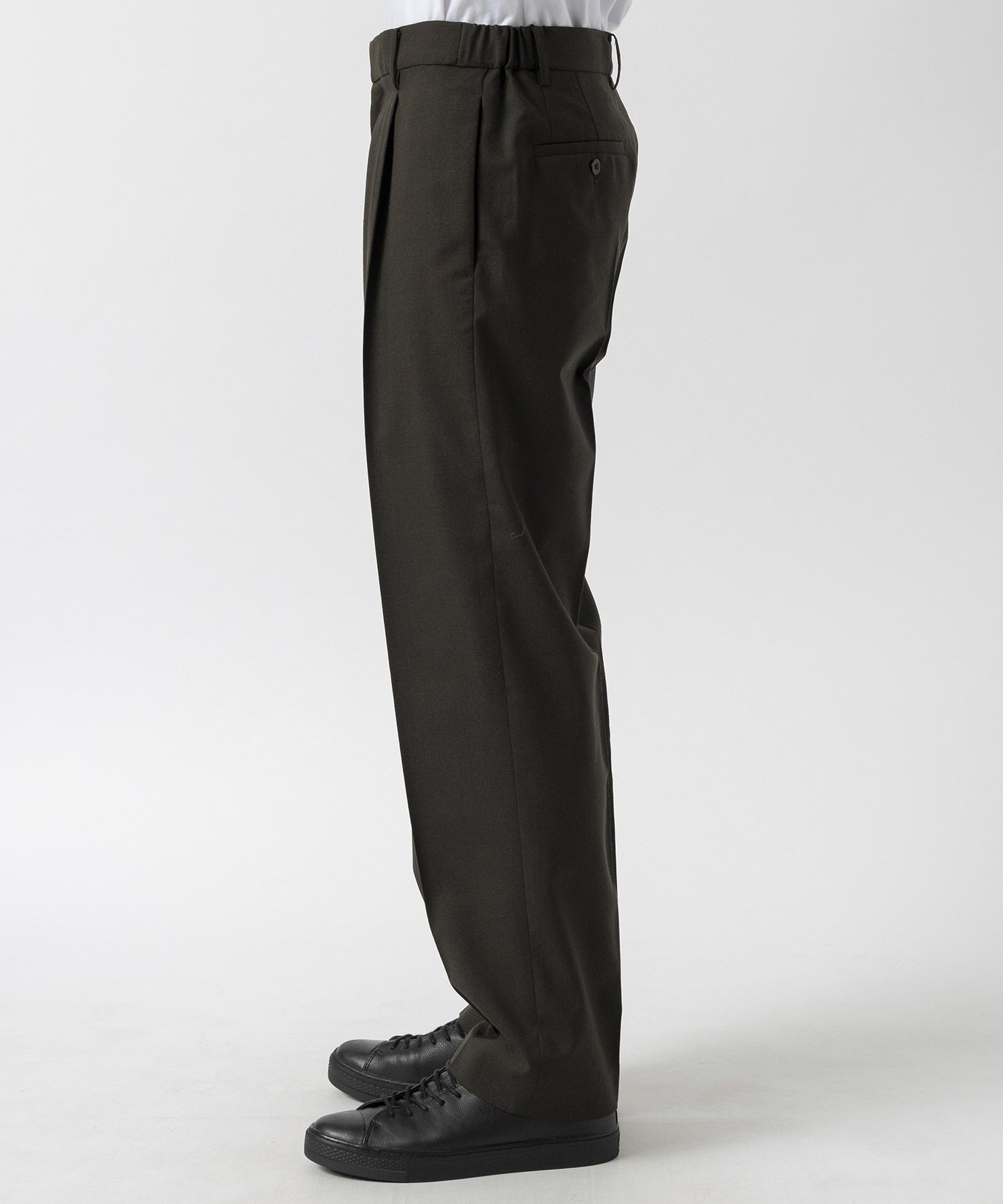 Calm Skin Easy Slim Straight Trousers THE TOKYO